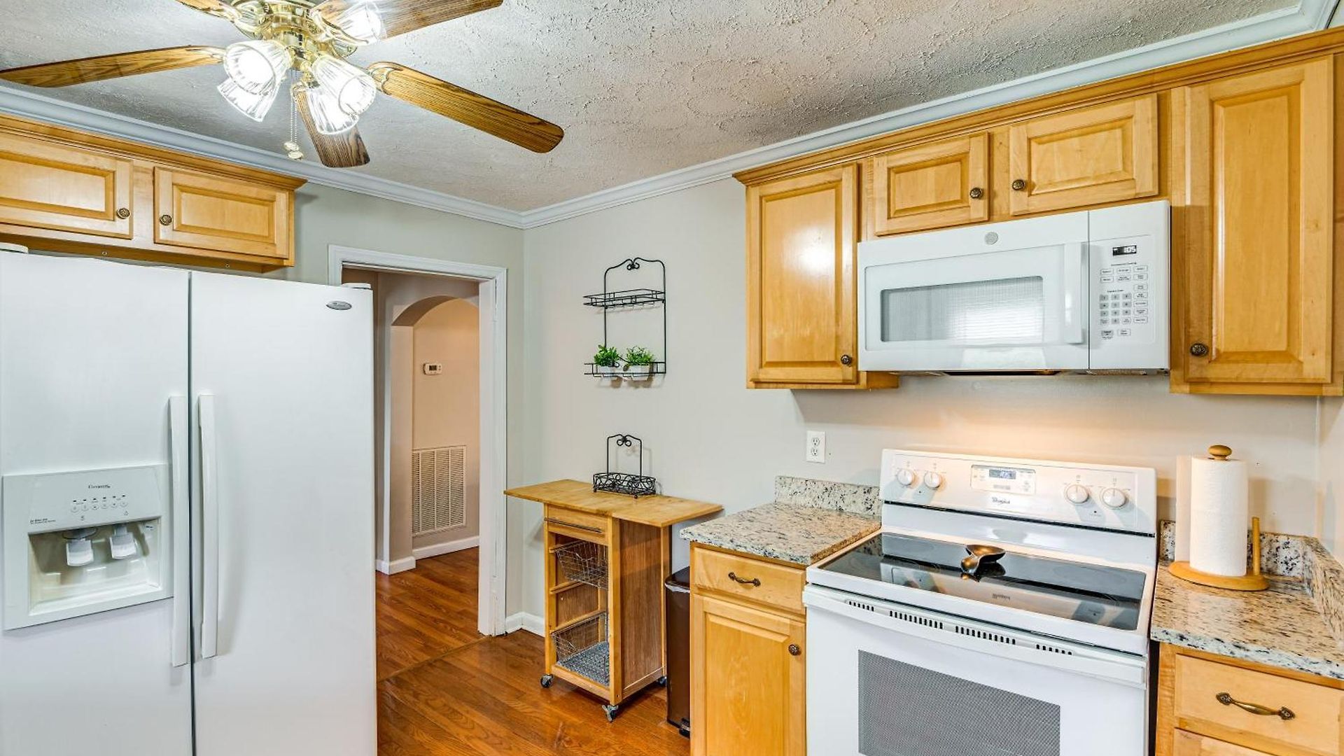 Modern Vacation ~ 3 Mi To Downtown! Nashville
