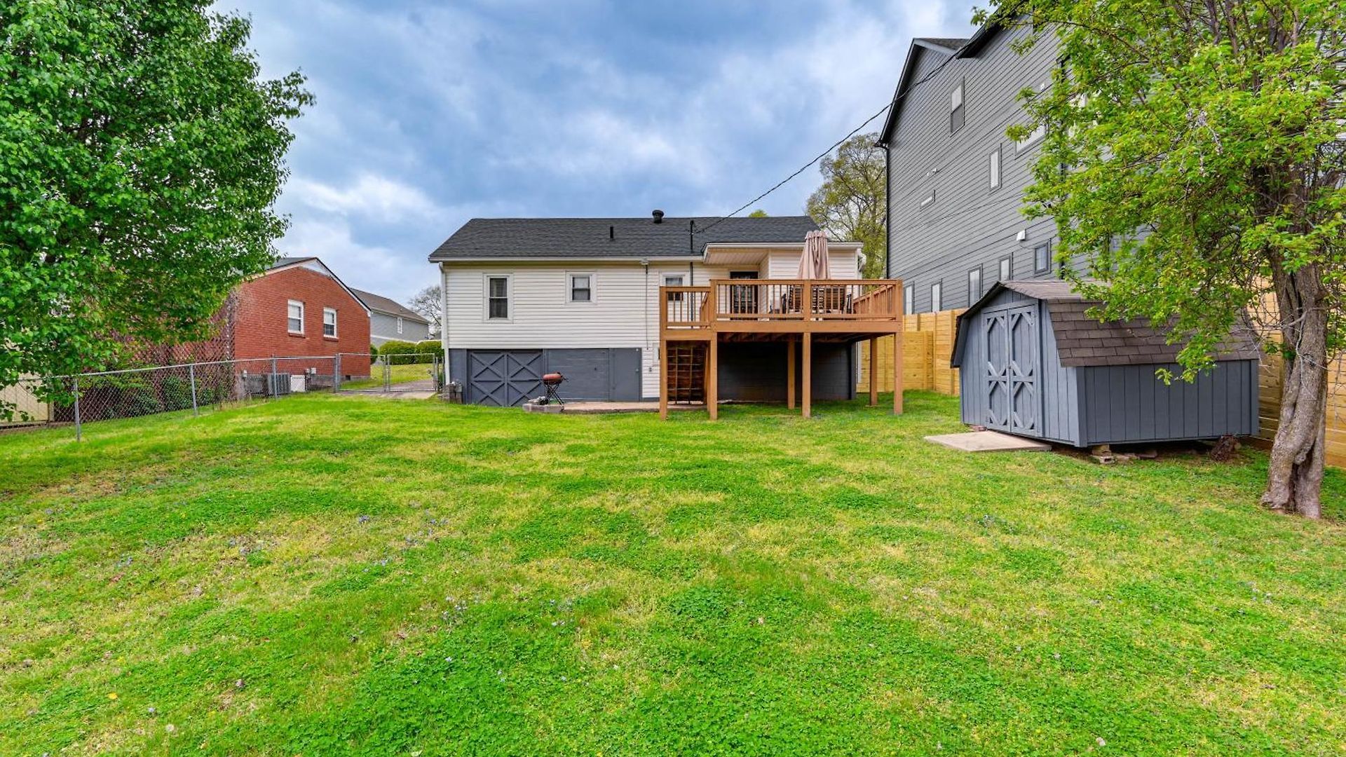 Holiday home Modern Vacation ~ 3 Mi To Downtown! *