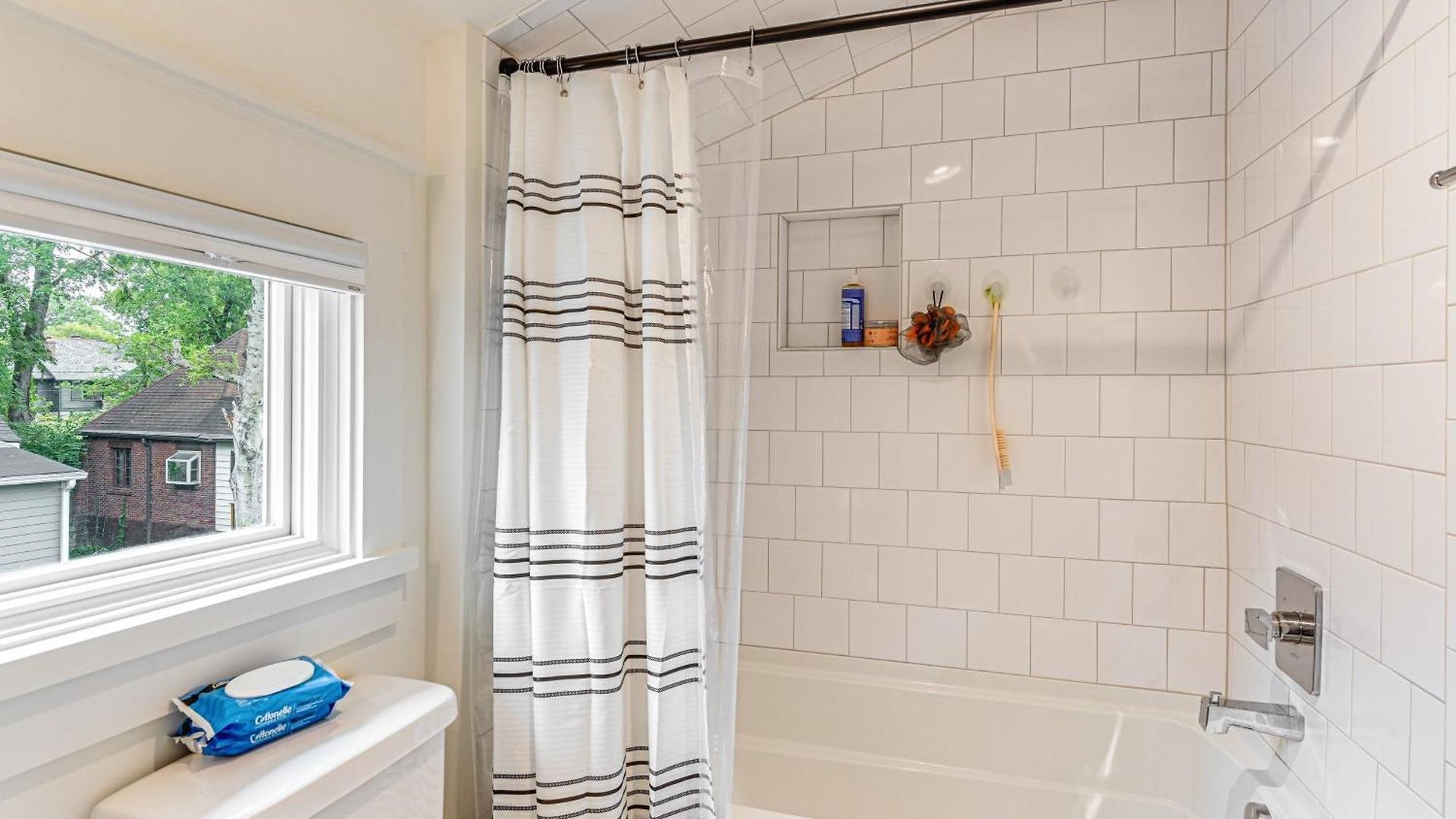Holiday home 12 South Neighborhood: Home W/ Modern Flair! *