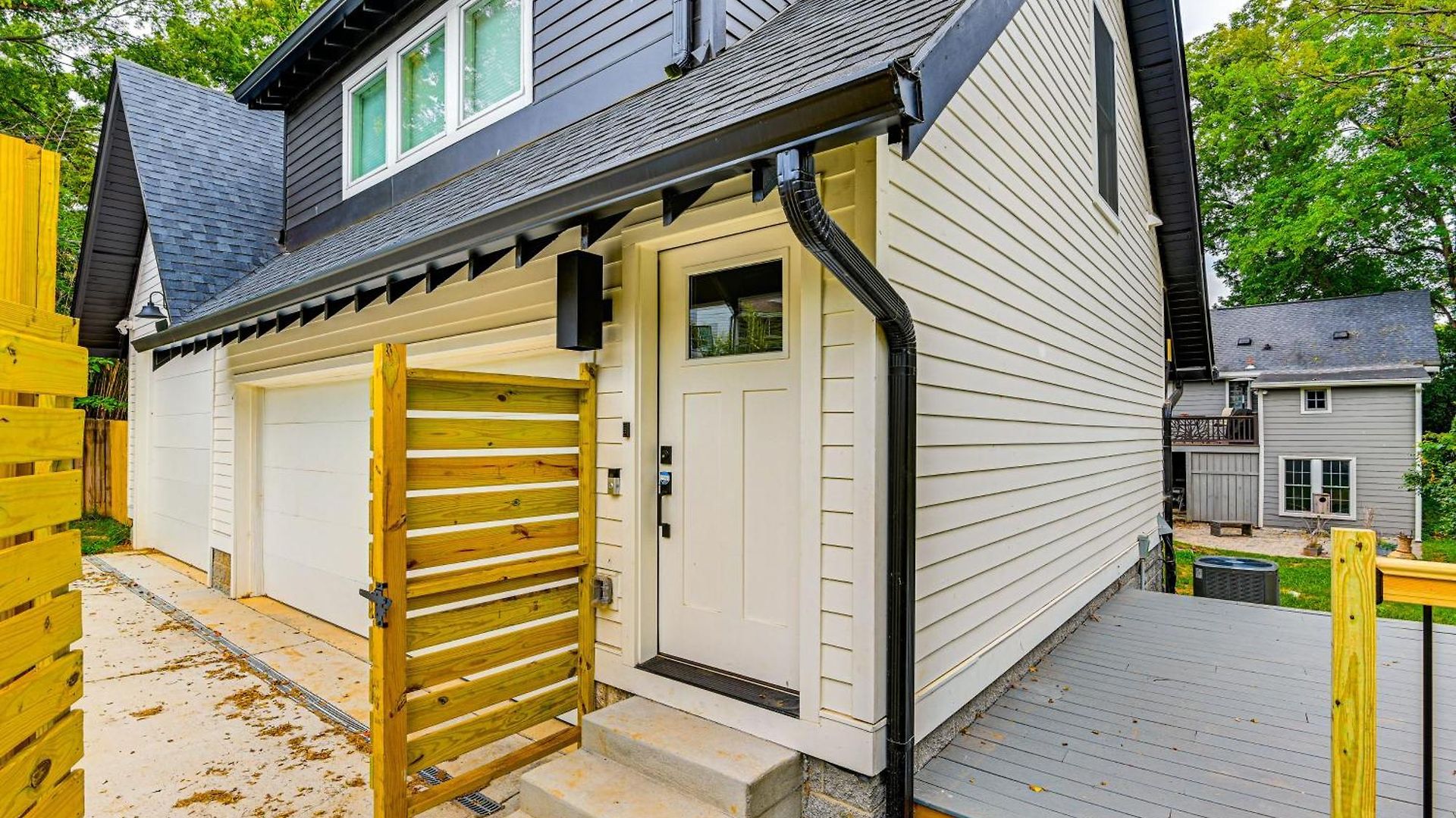 Holiday home 12 South Neighborhood: Home W/ Modern Flair! *