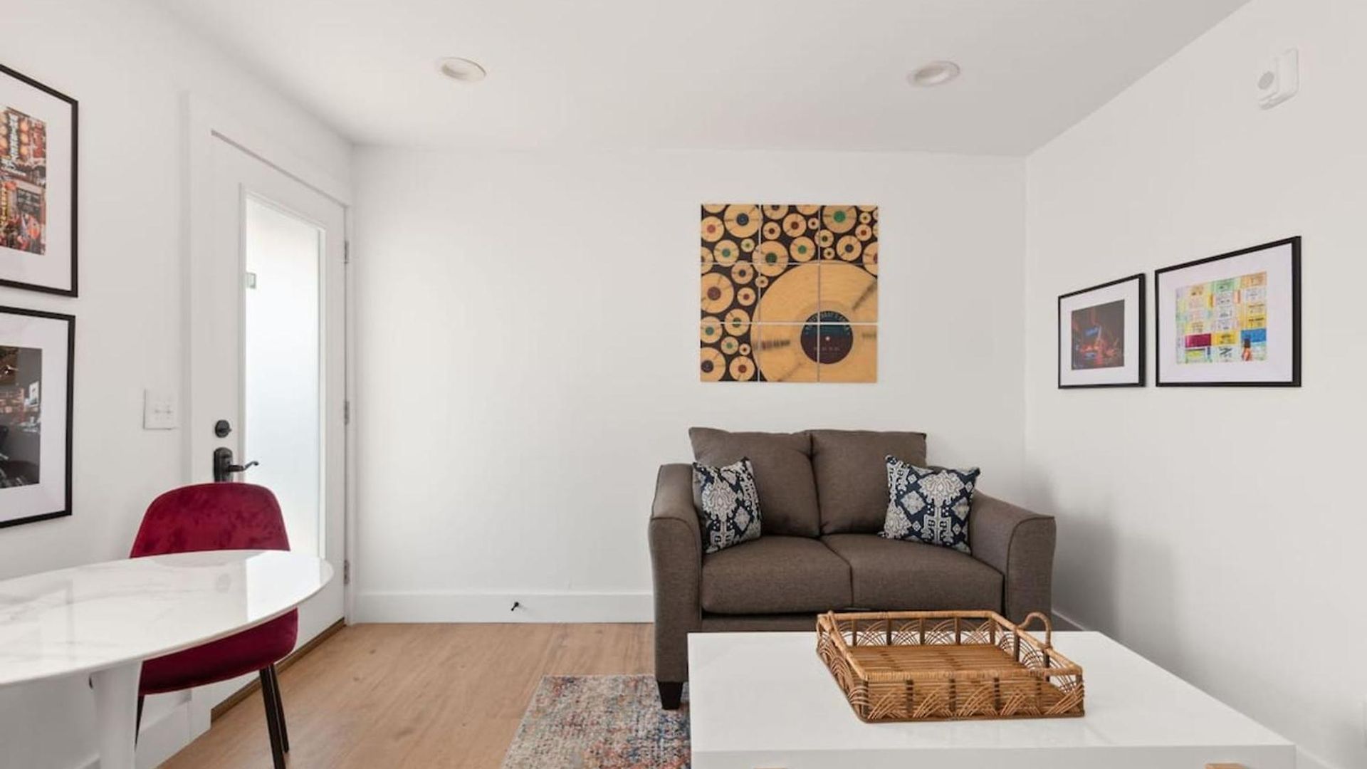 Apartment Vibes- Stay, Play, And Relax Unit 5b Apts *