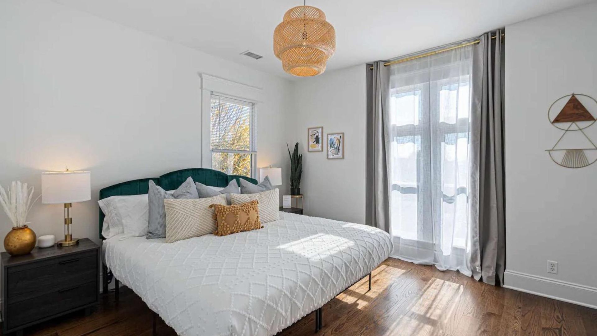 Two Decks To Enjoy Walk To 5 Points Faves Garage Close To Dining And Bars Board Games 10 Mins To Broadway 24 Hour Hospitality * Nashville