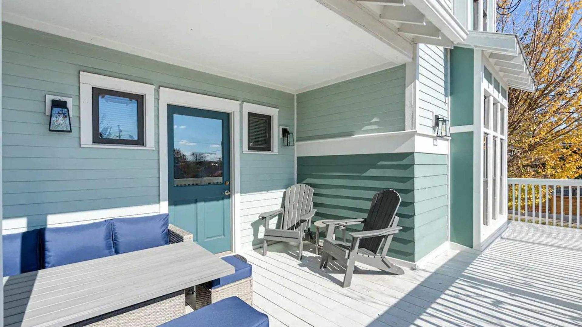 Two Decks To Enjoy Walk To 5 Points Faves Garage Close To Dining And Bars Board Games 10 Mins To Broadway 24 Hour Hospitality Holiday home Nashville