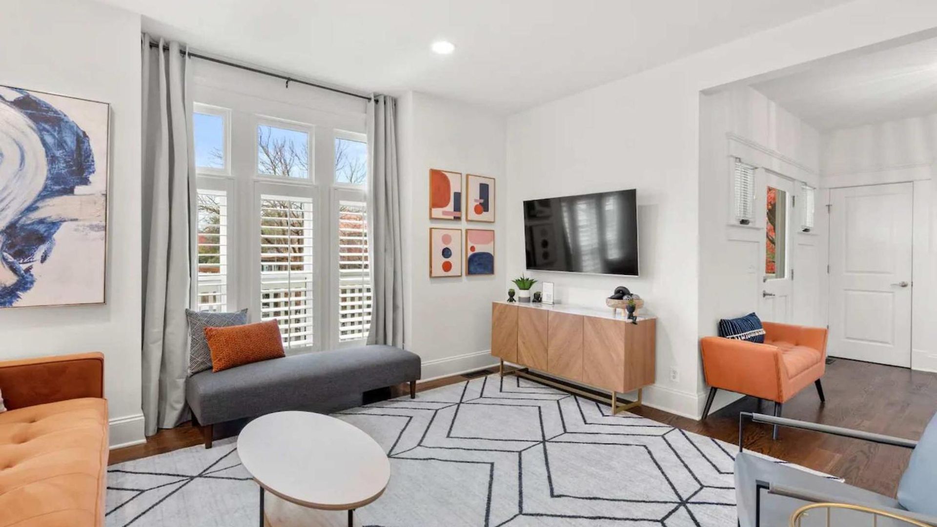 Two Decks To Enjoy Walk To 5 Points Faves Garage Close To Dining And Bars Board Games 10 Mins To Broadway 24 Hour Hospitality *