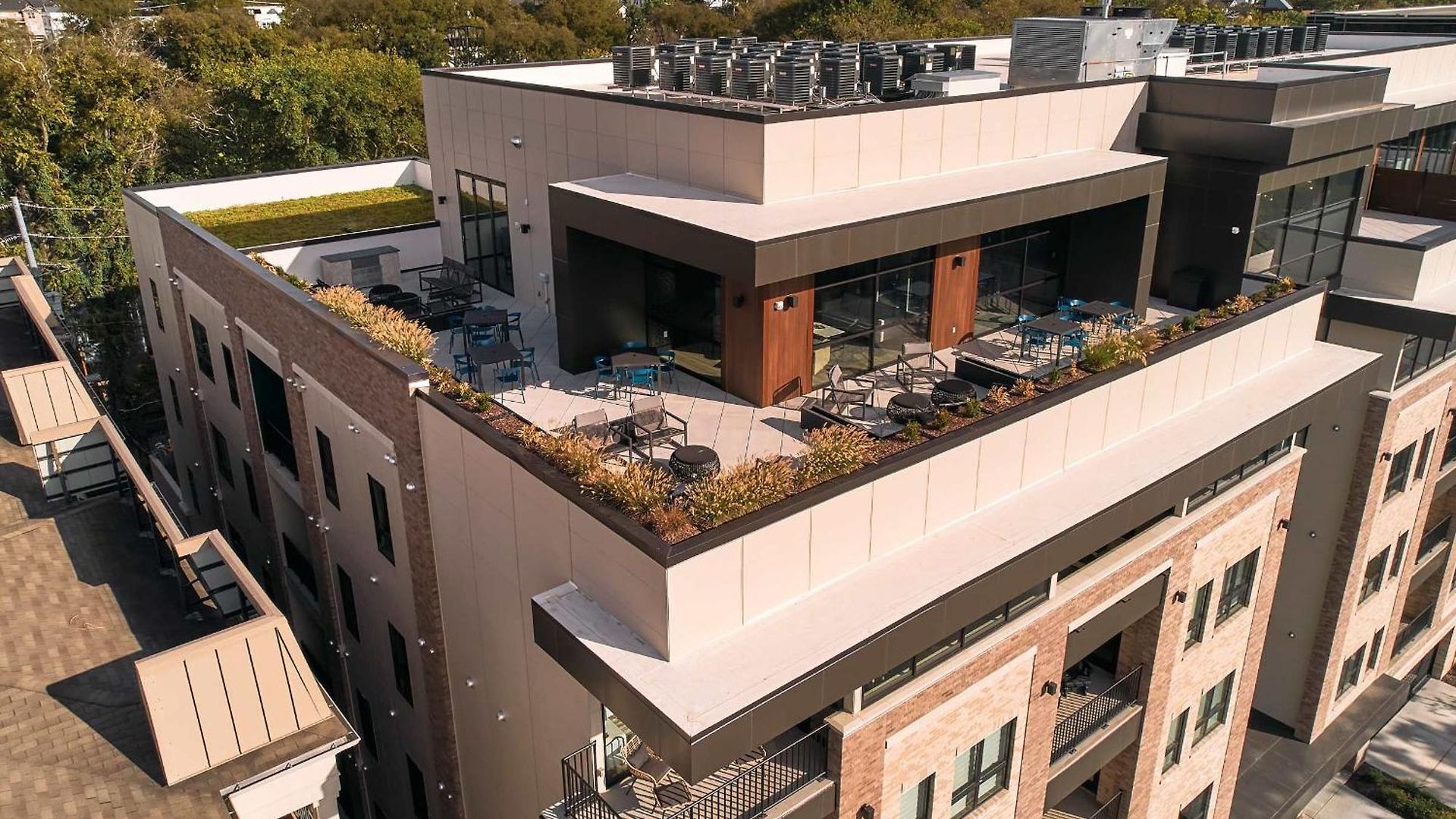 Holiday home Modern Music Row With King & Queen Bedrooms + Private Balcony Pool & Fitness Center Walk To Rca B & Local Dining Under 2 Miles To Broadway Garage Parking Elevator Access 24 Hr Hospitality Nashville