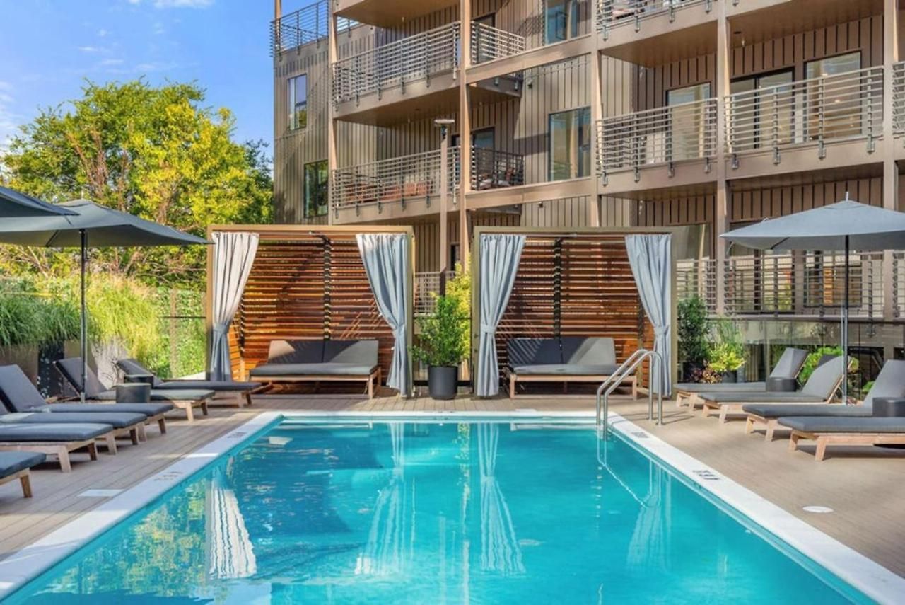 Luxury Penthouse With 2 Floors Pool Patio Gym Walk To Broadway *