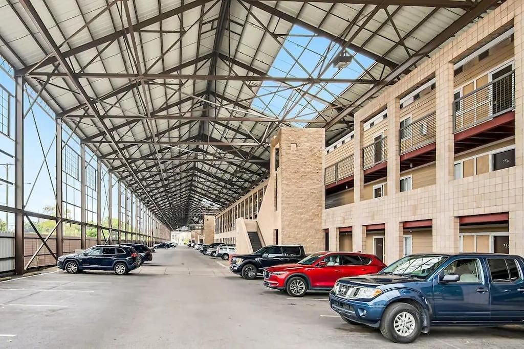 Apartment Riverfront Near Downtown *