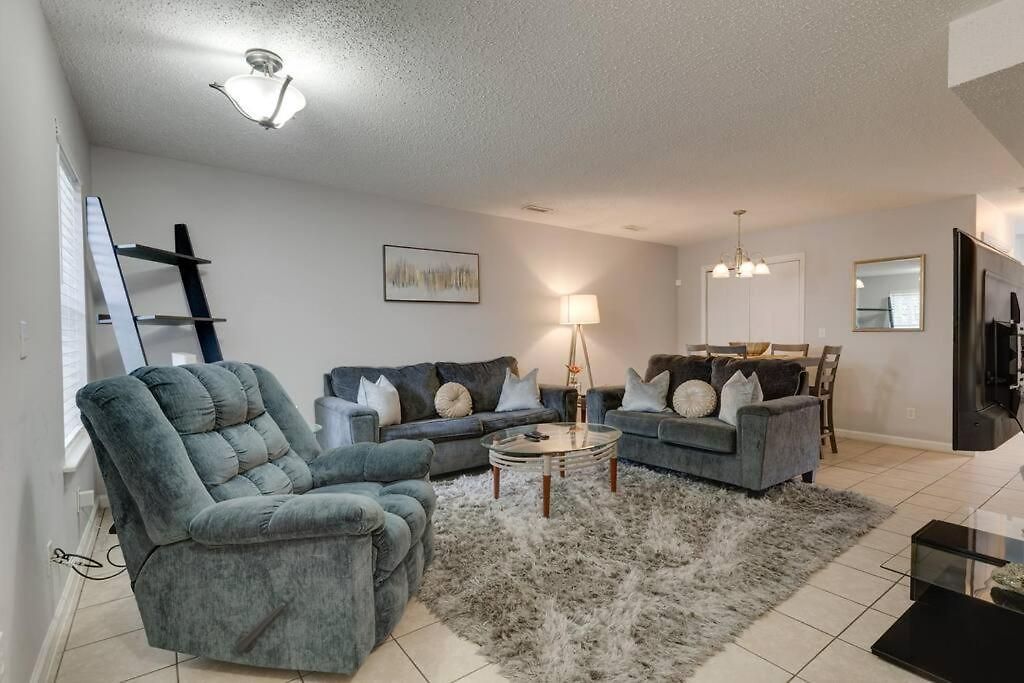 Prime Location With Balcony Near Broadway And Golf Apartment Nashville