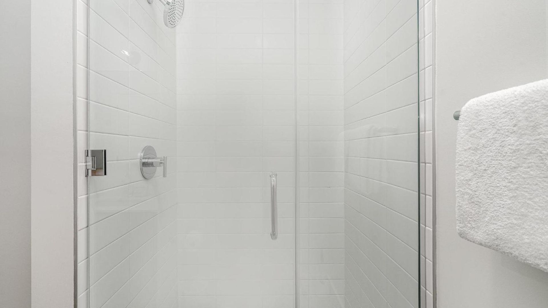 Hyve - Zest - Pool & Gym - Get Ready Vanities