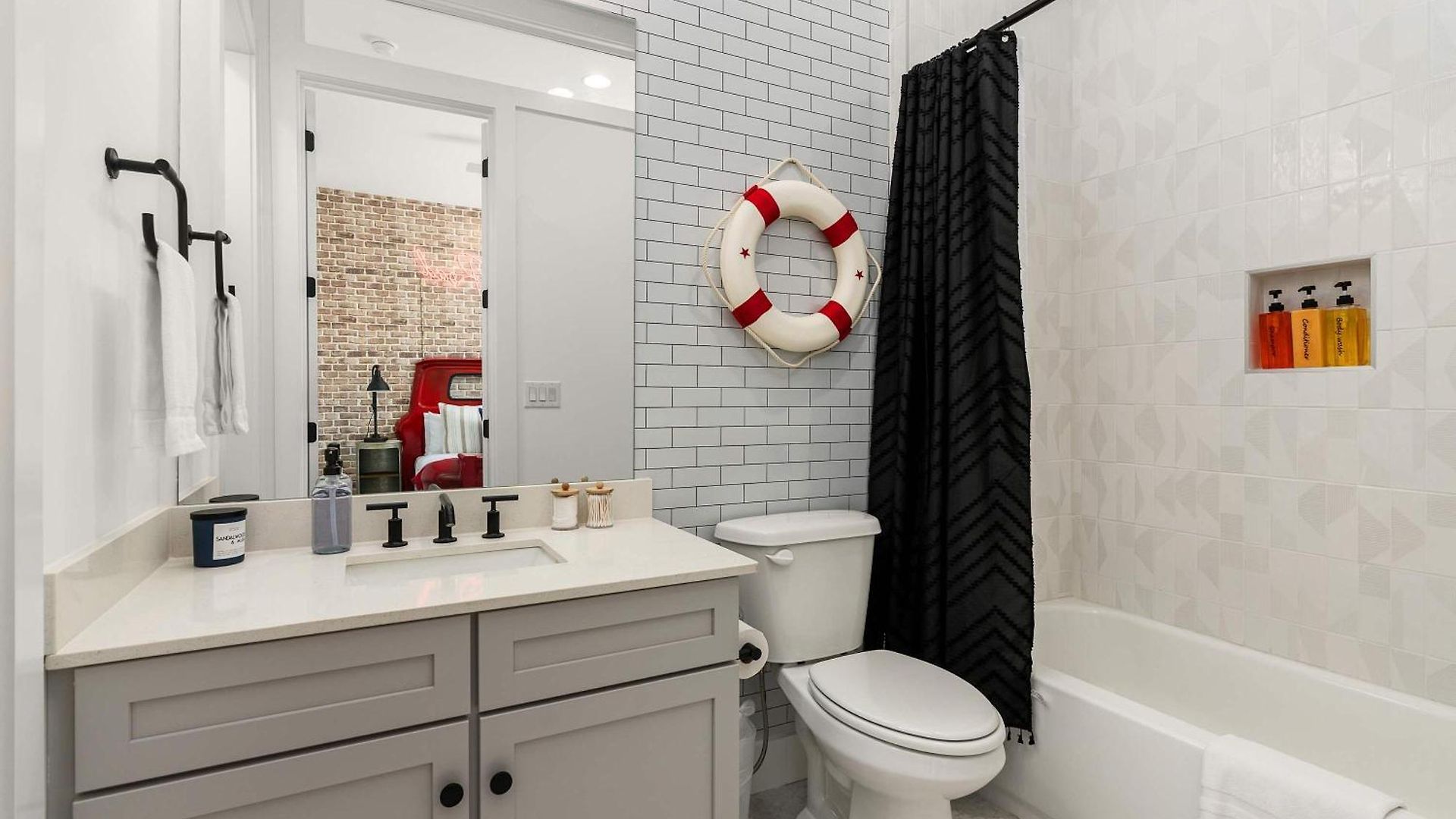 The Americana Abode Rooftop Hot Tub Game Holiday home