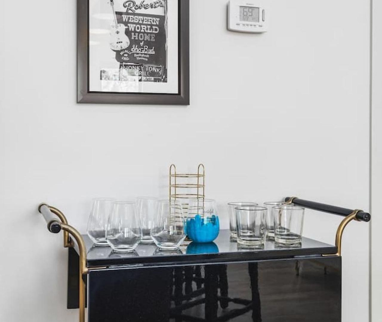 Upscale Music Row Corner Unit With Patio Rooftop With View And Gym *