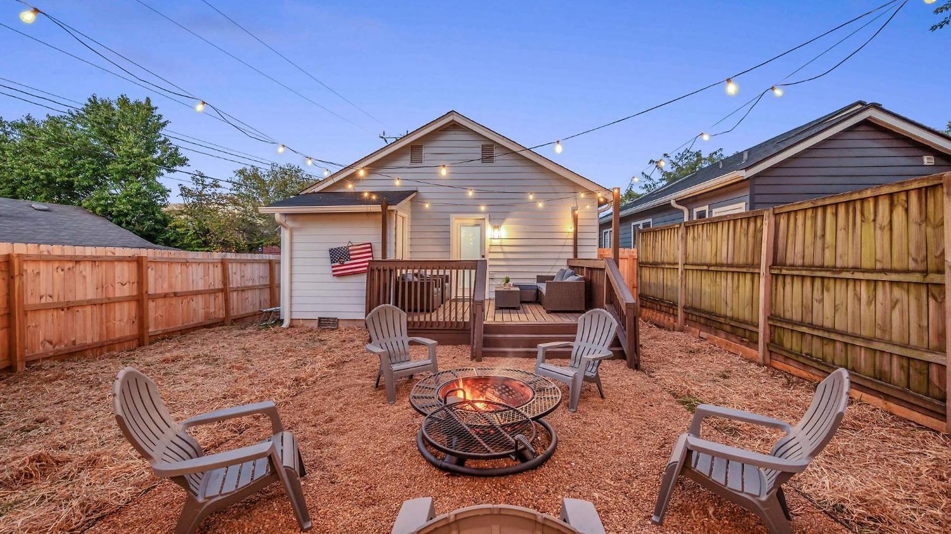 Fully Furnished With Deck Near Center *
