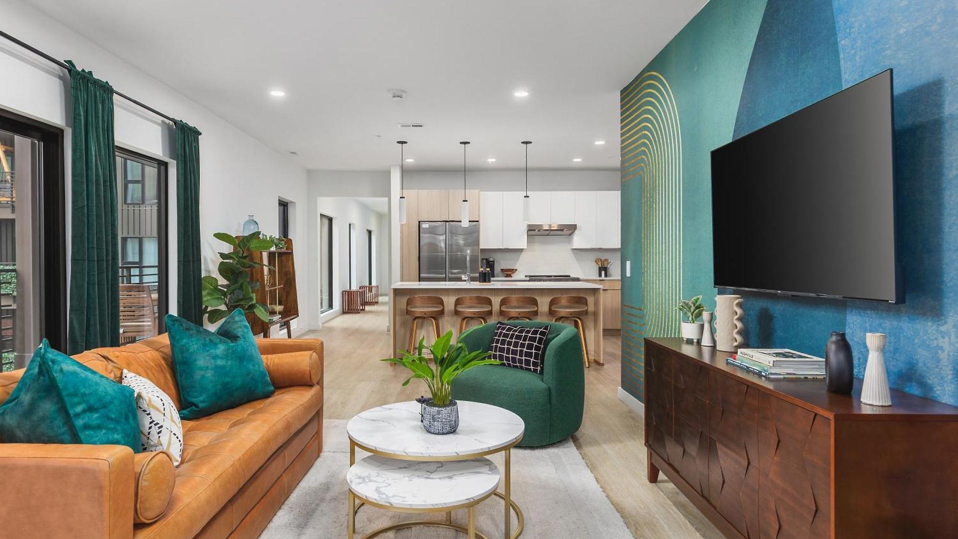 Luxury In The Gulch With Patio Pool Walk To Broadway *