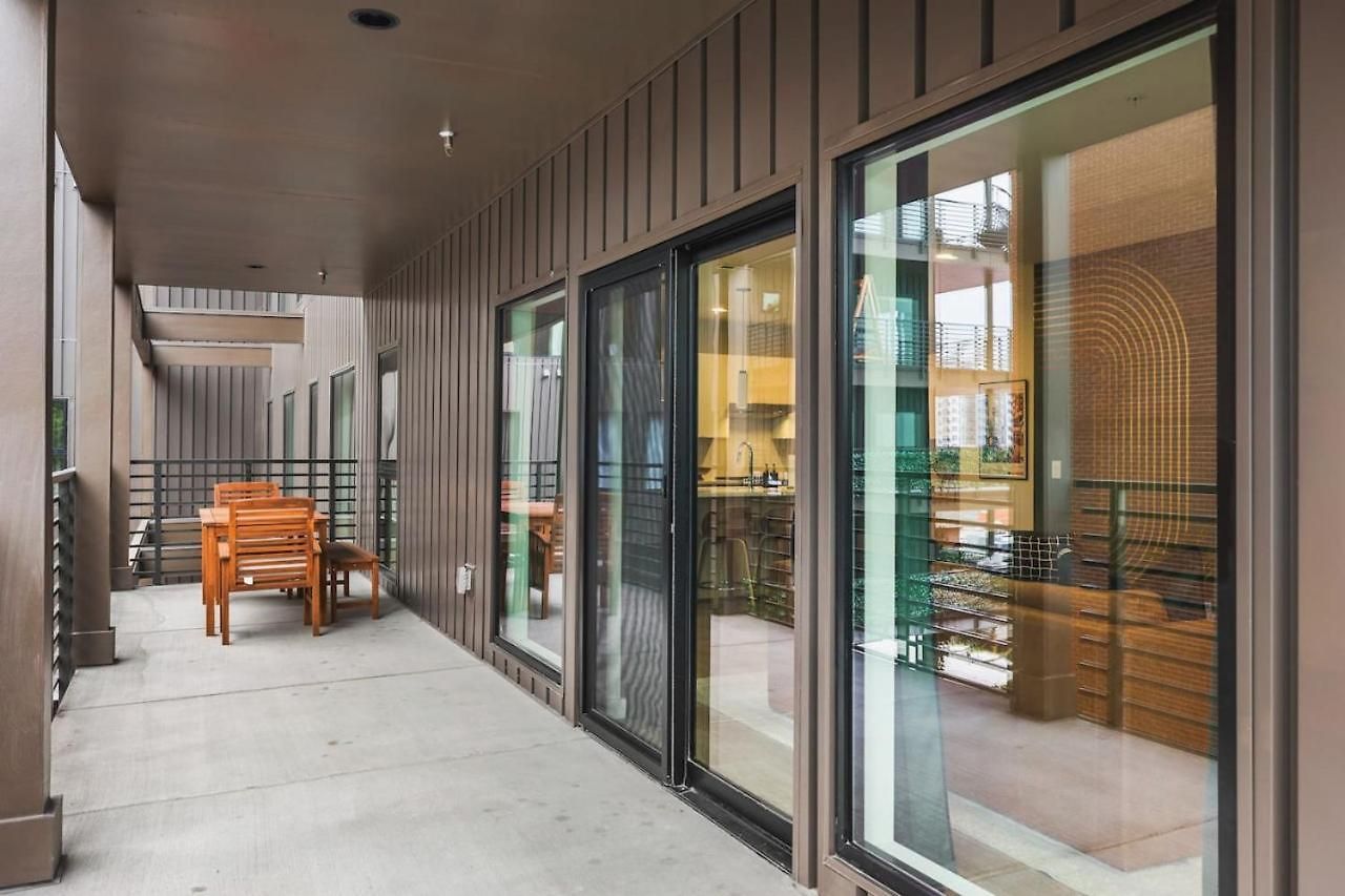 Luxury In The Gulch With Patio Pool Walk To Broadway