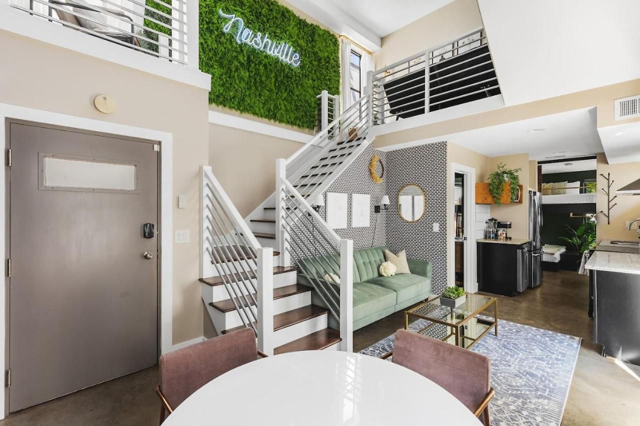 Holiday home Modern With Rooftop Deck Walk To Coffee Restaurants Brewery