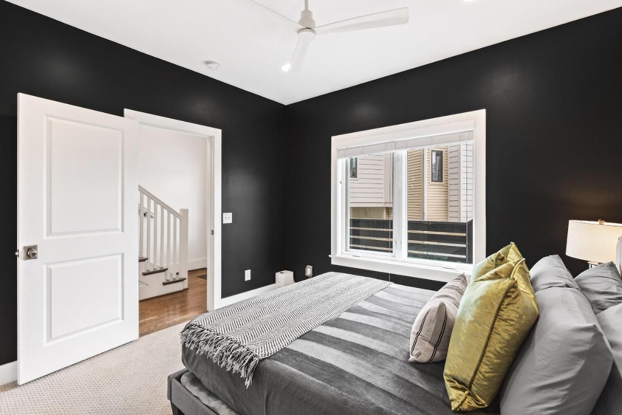 Walk To 12 South And Belmont With Garage Firepit And Patio * Nashville