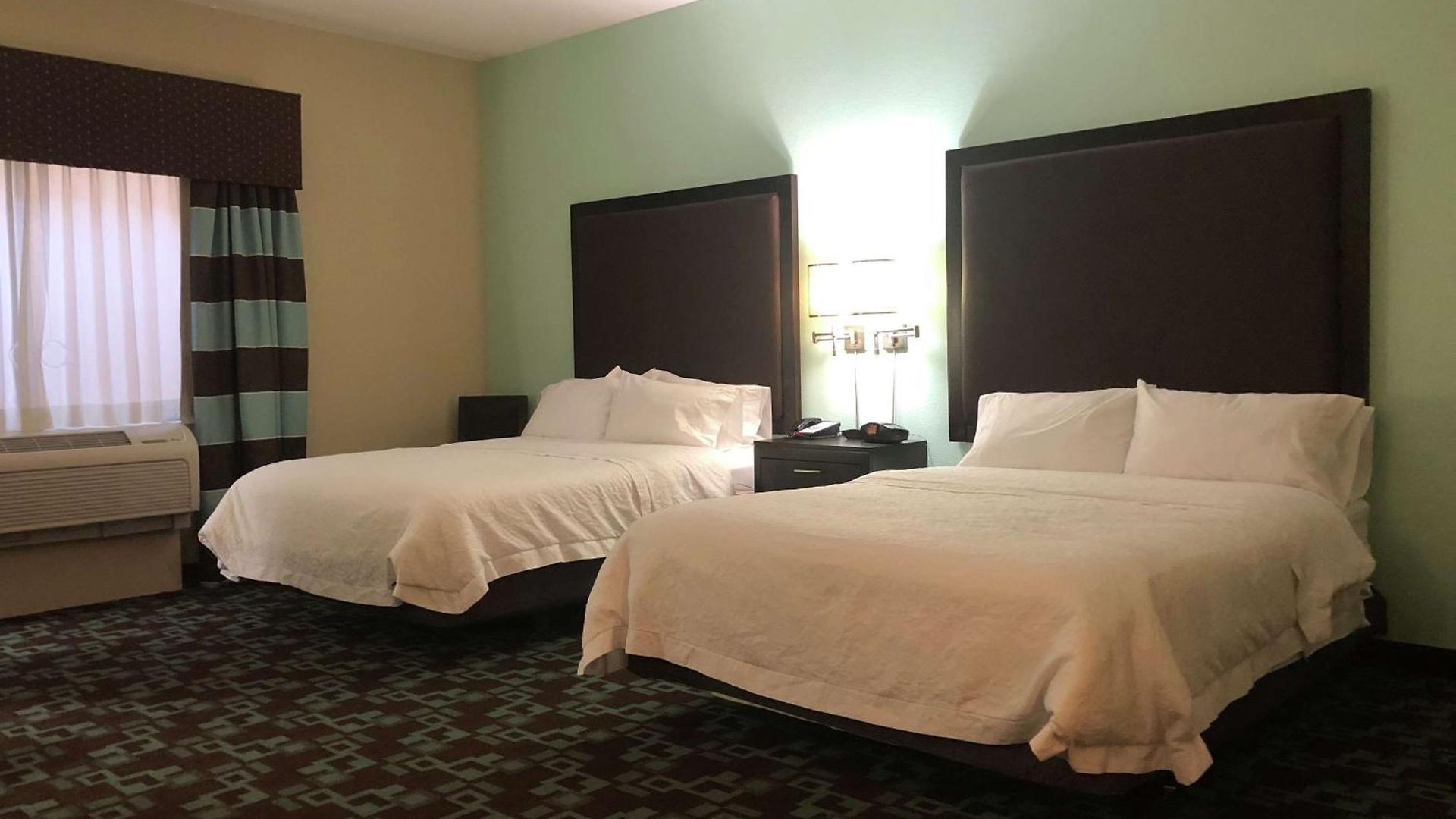 Hotel Hampton & At Opryland Nashville