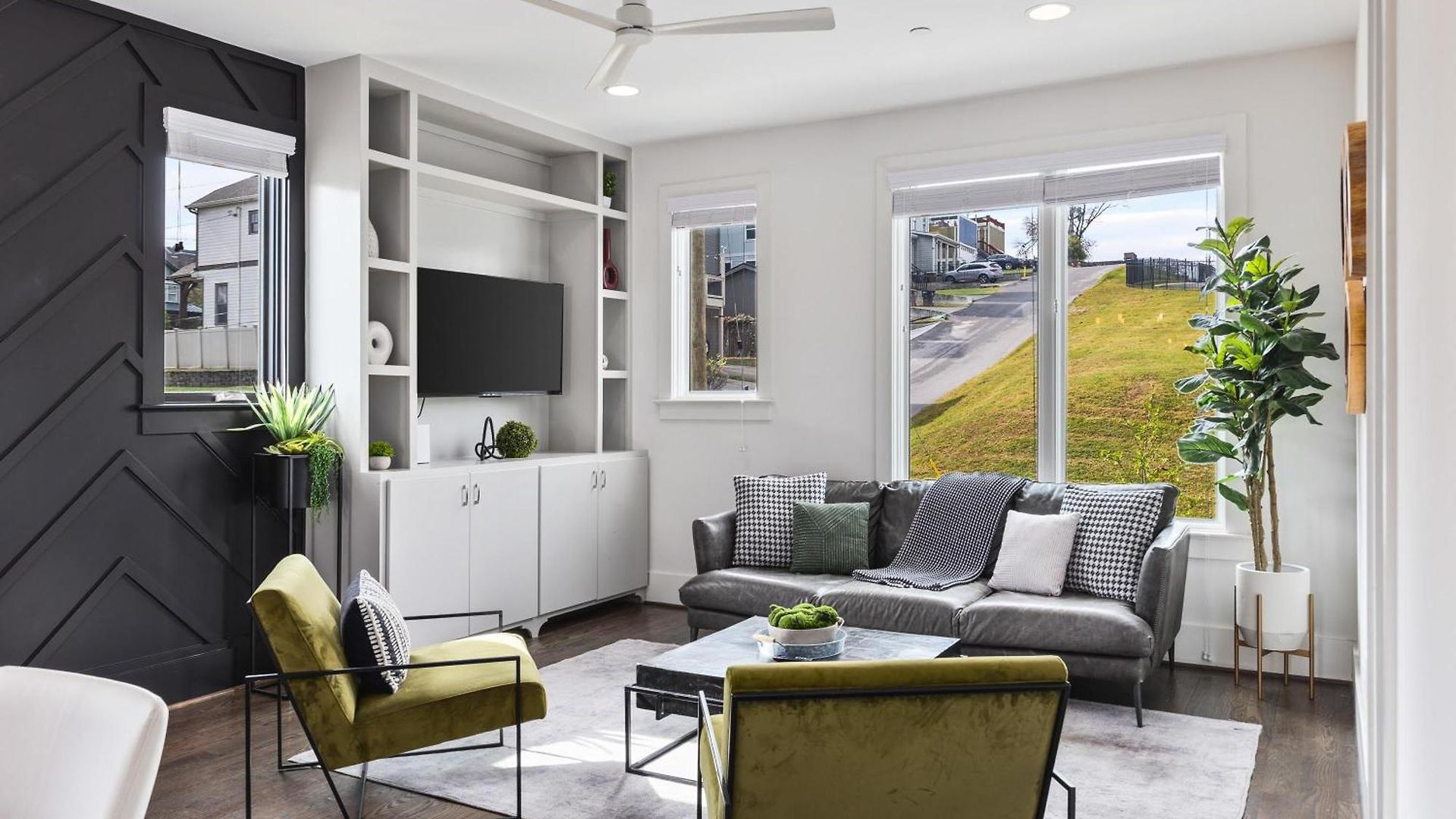 Holiday home Upscale With Patio Walk To 12 South And Belmont *