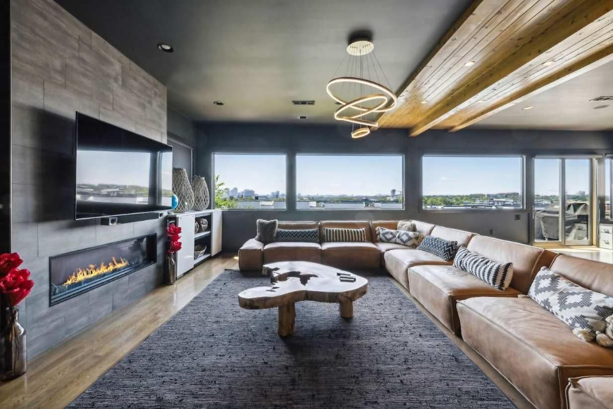 Epic Luxury Mansion W Skyline Views Holiday home