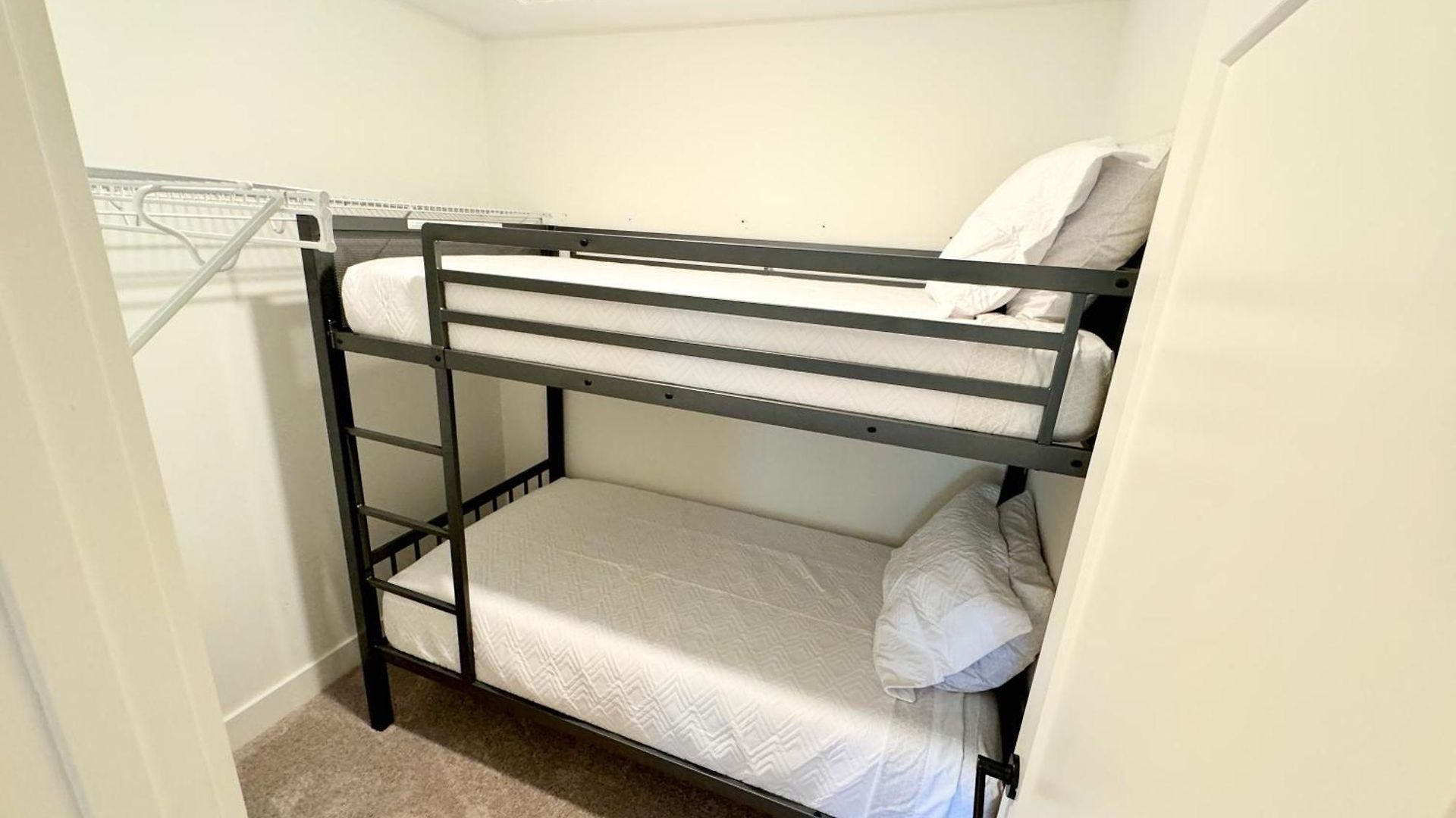 Two Rivers House Near Opryland, Sleeps 10 Game *