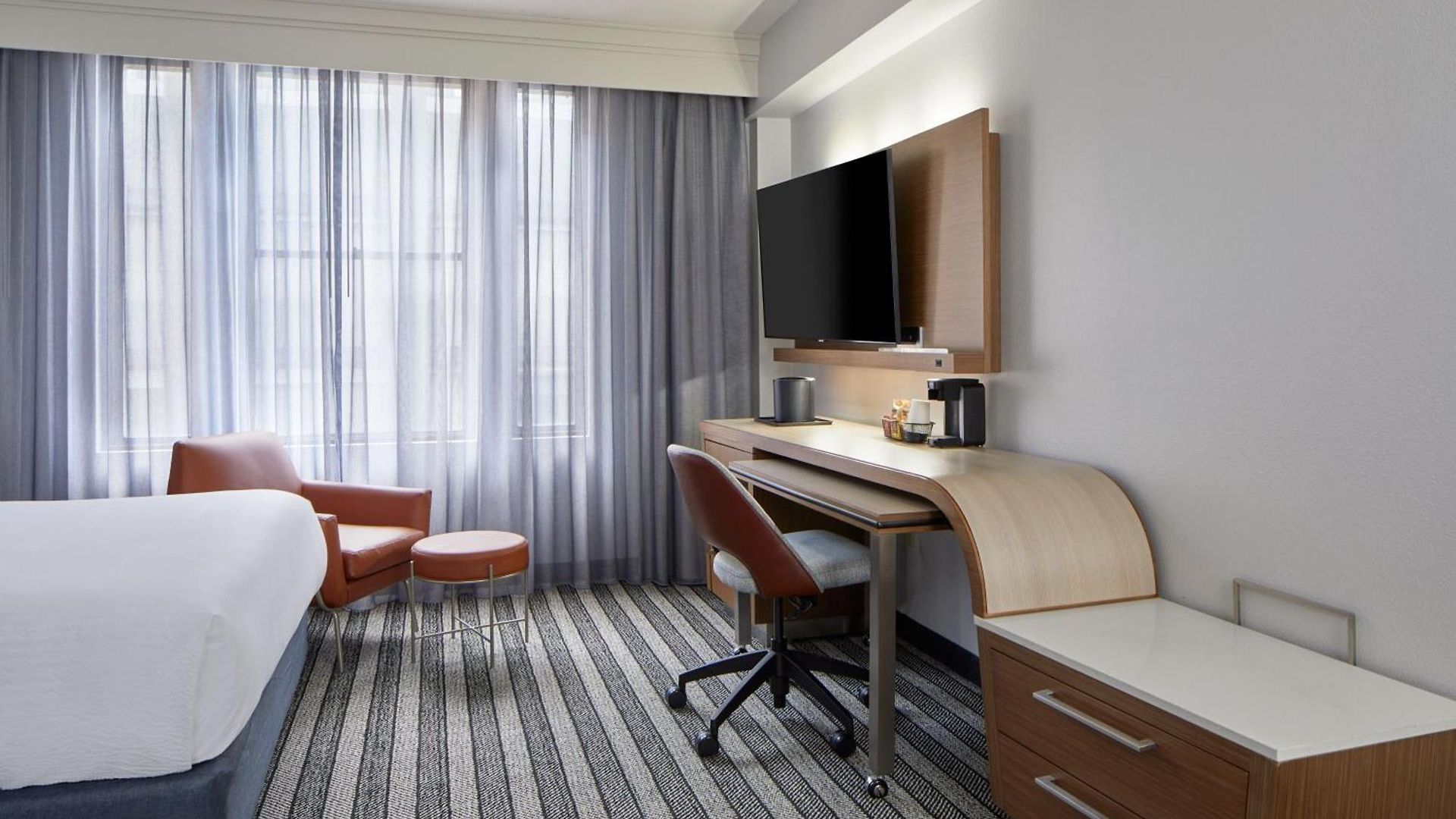 Courtyard By Marriott Downtown Nashville