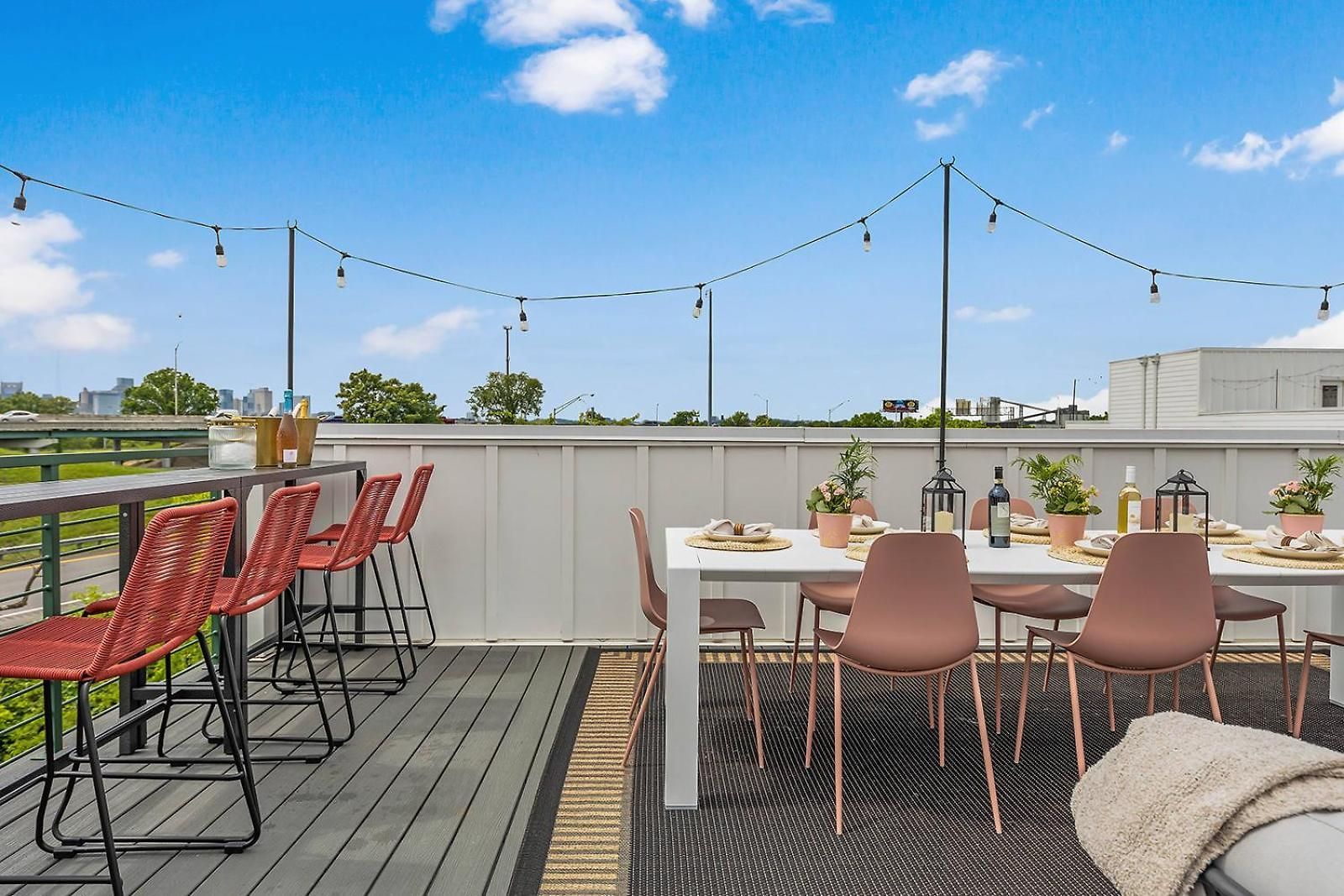 Holiday home Bourbon & Bubbles - Rooftop Hot Tub & Speakeasy