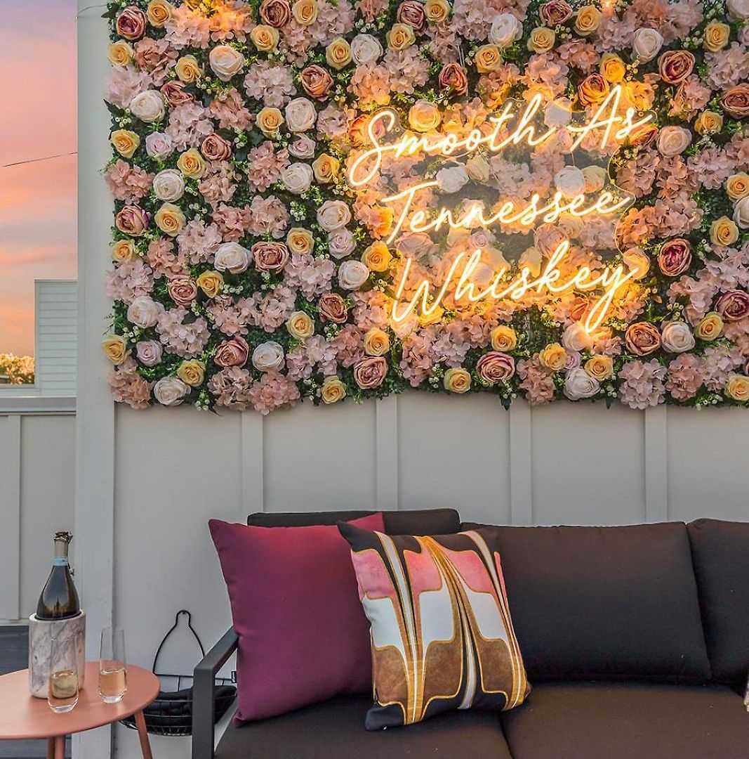 Bourbon & Bubbles - Rooftop Hot Tub & Speakeasy