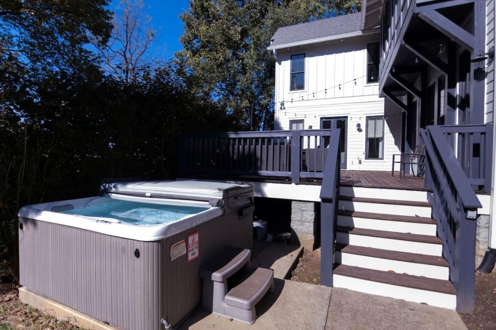 Large Grand East Nash 4Br Hot Tub Holiday home Nashville