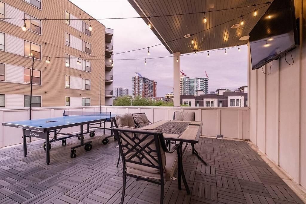 Holiday home Luxury House - Heated Pool - In The Gulch - Walk Anywhere