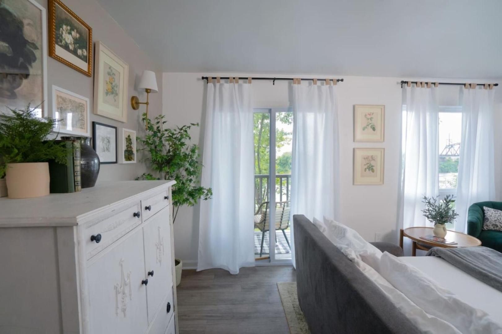 Riverfront Oasis Pool King Bed Walk To Broadway * Nashville