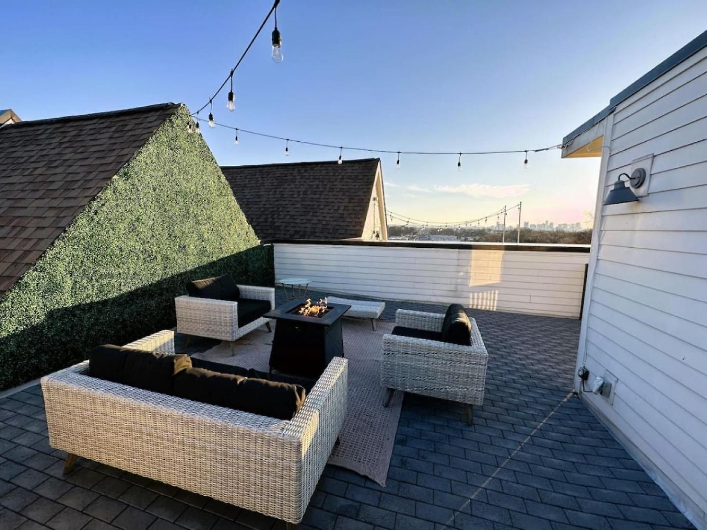 East Nash Rooftop 3 En-suites Views Holiday home Nashville