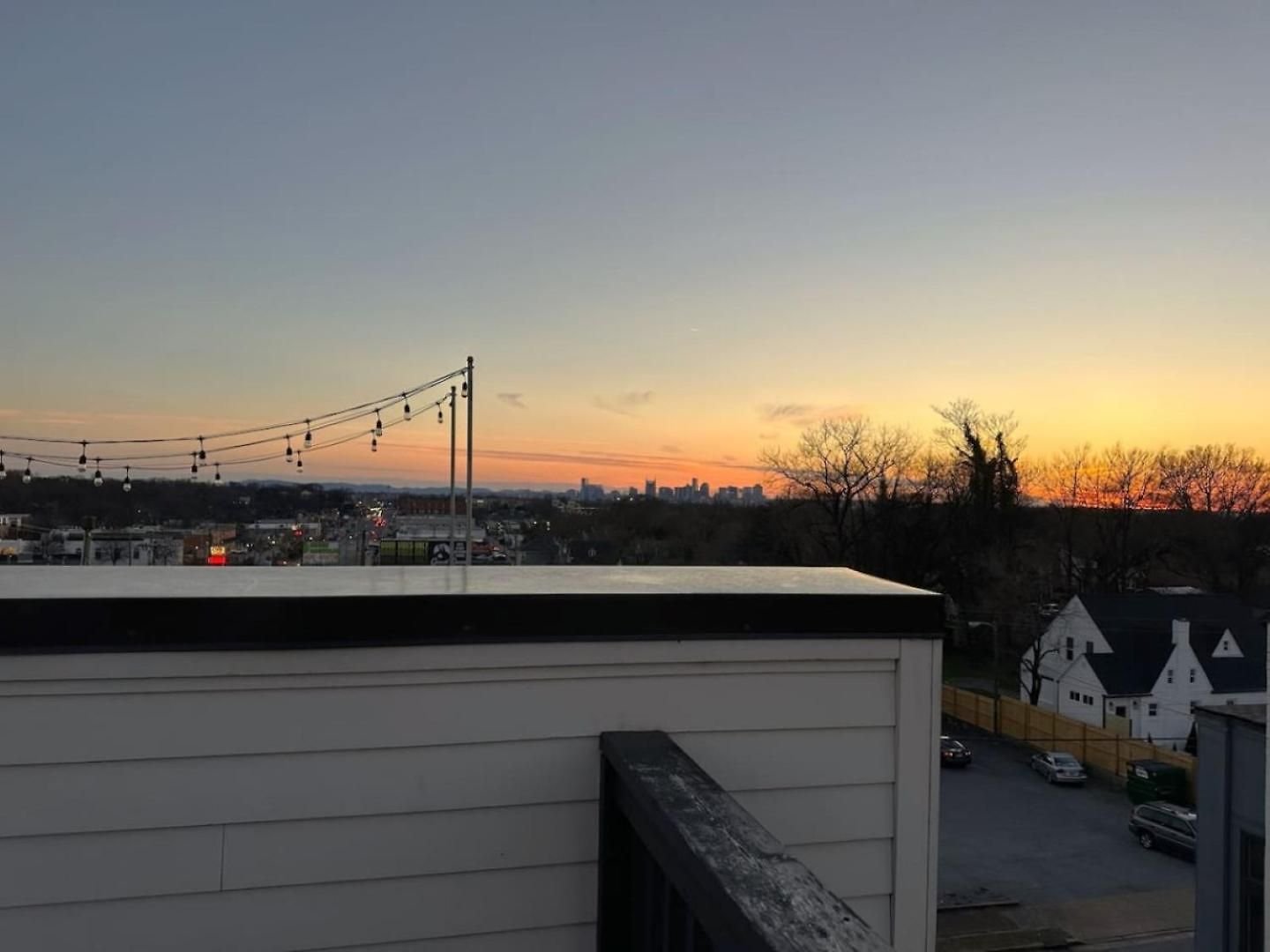 East Nash Rooftop 3 En-suites Views Holiday home
