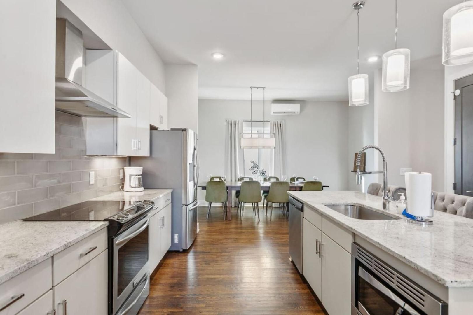 East Nash Rooftop 3 En-suites Views Holiday home *
