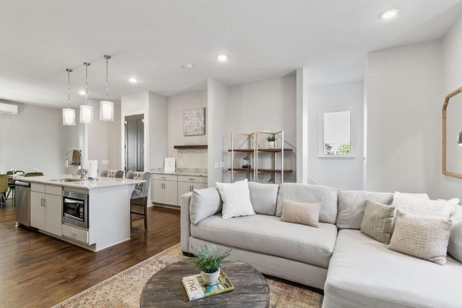 East Nash Rooftop 3 En-suites Views Holiday home