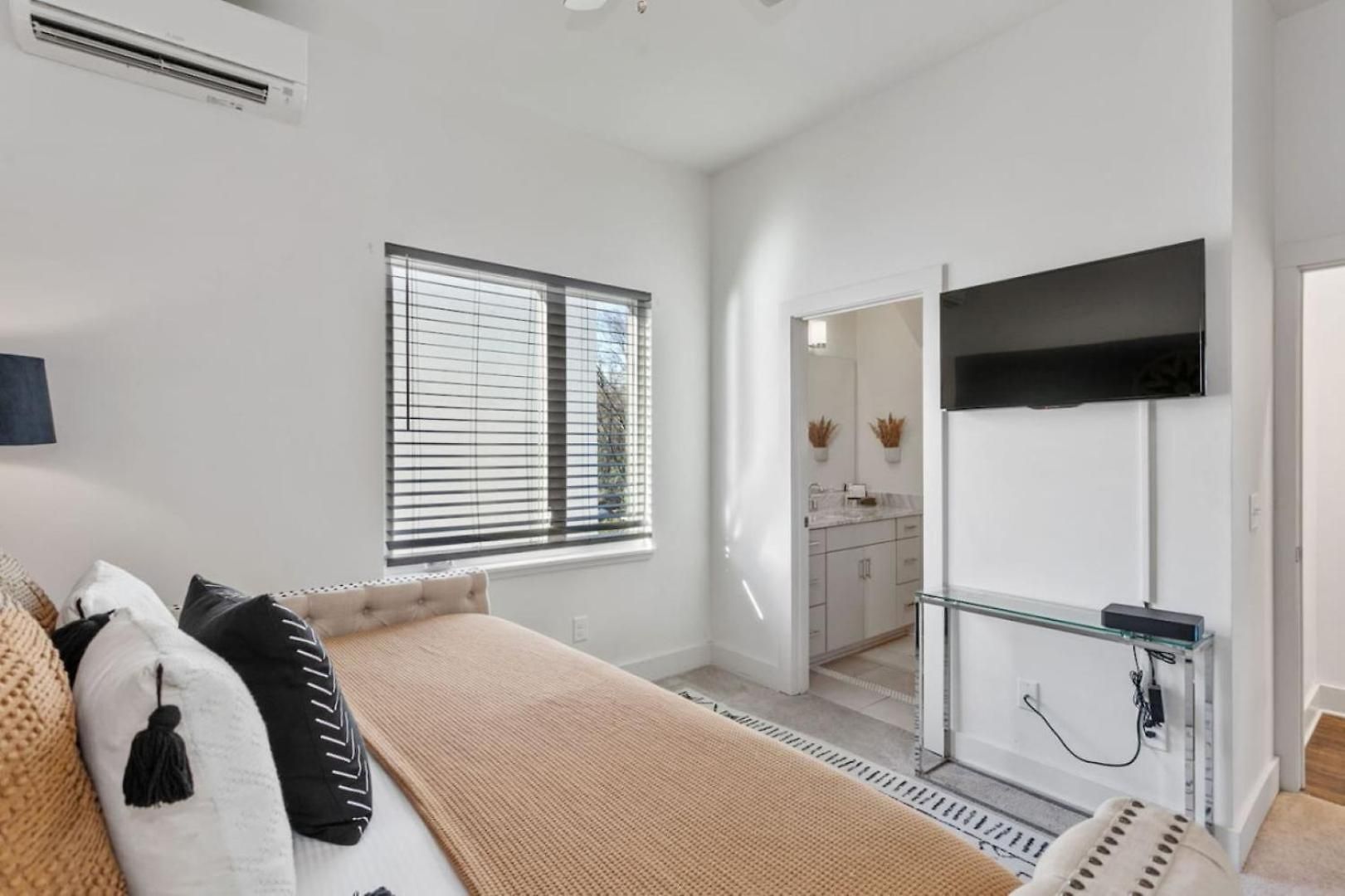 East Nash Rooftop 3 En-suites Views Holiday home *