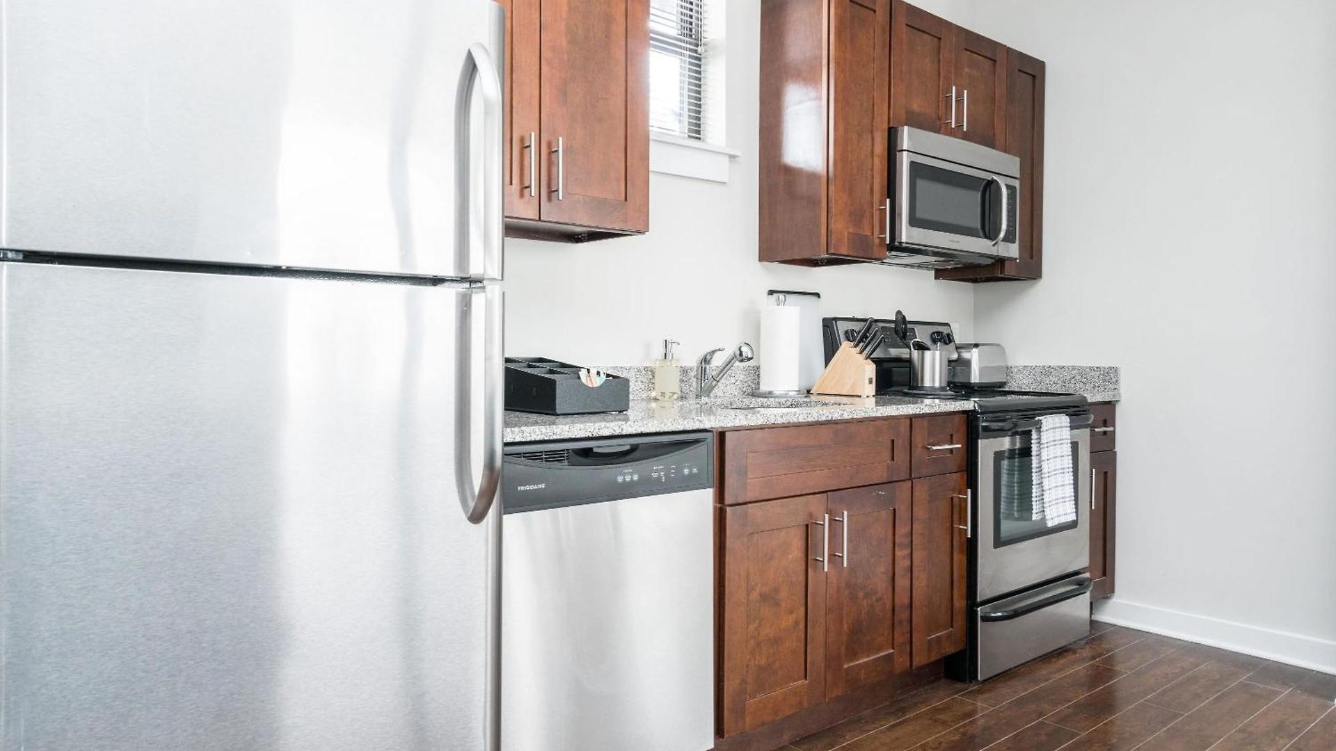 Apartment Cozysuites Musicrow Spacious 1br In Nashville! 45 *