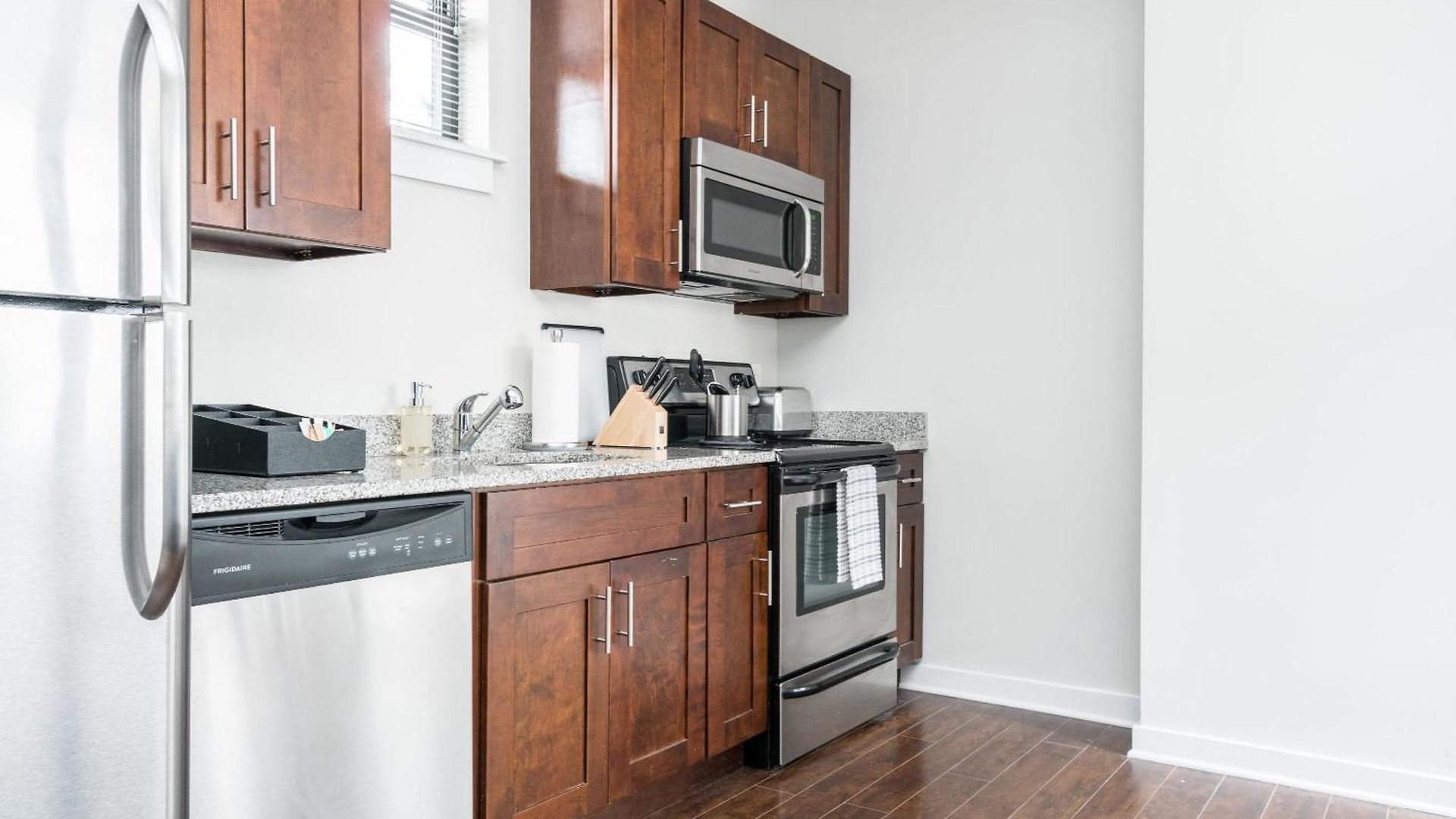 Apartment Cozysuites Musicrow Spacious 1br In Nashville! 45 Nashville