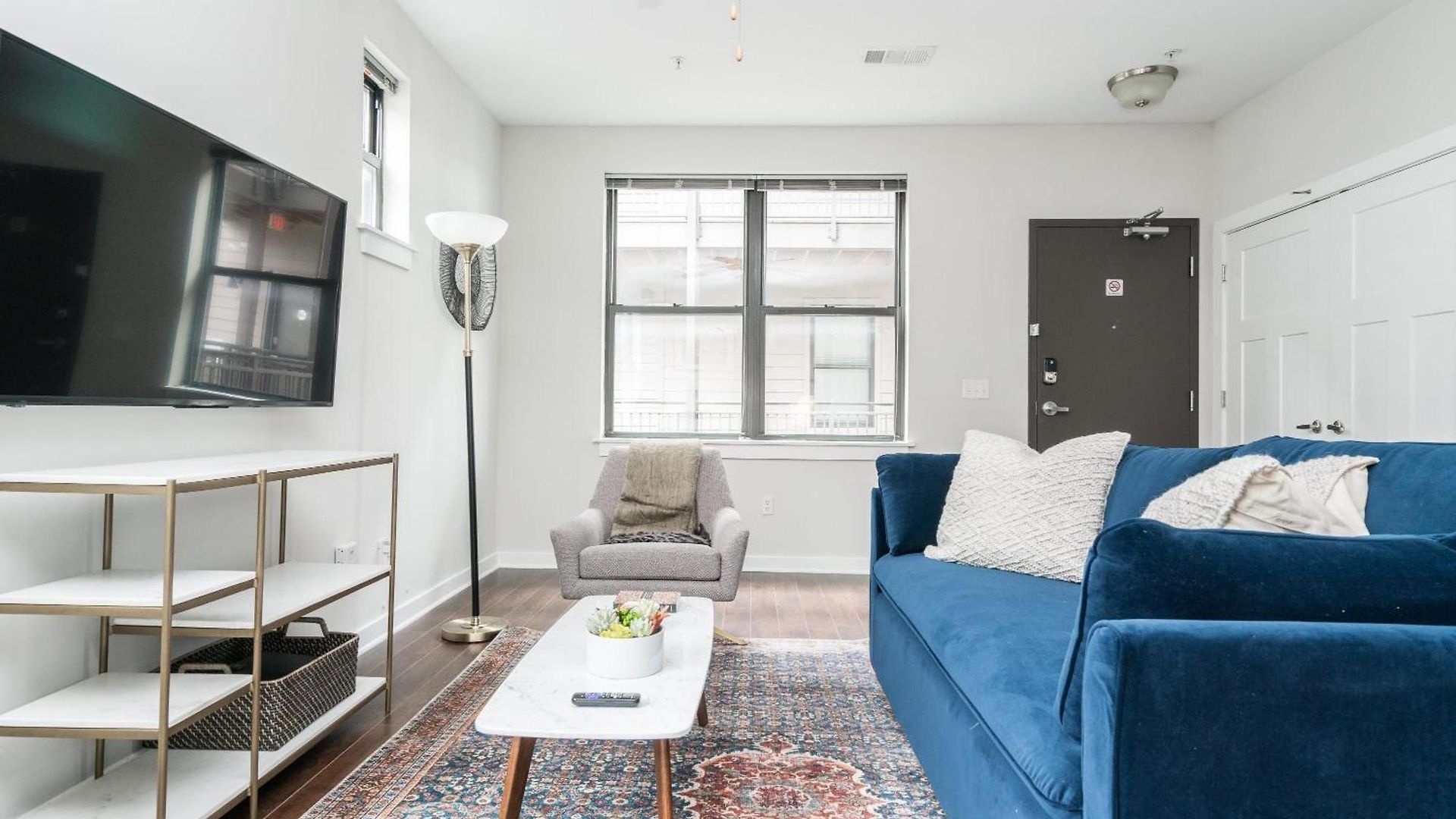 Cozysuites Musicrow Spacious 1br In Nashville! 45 *