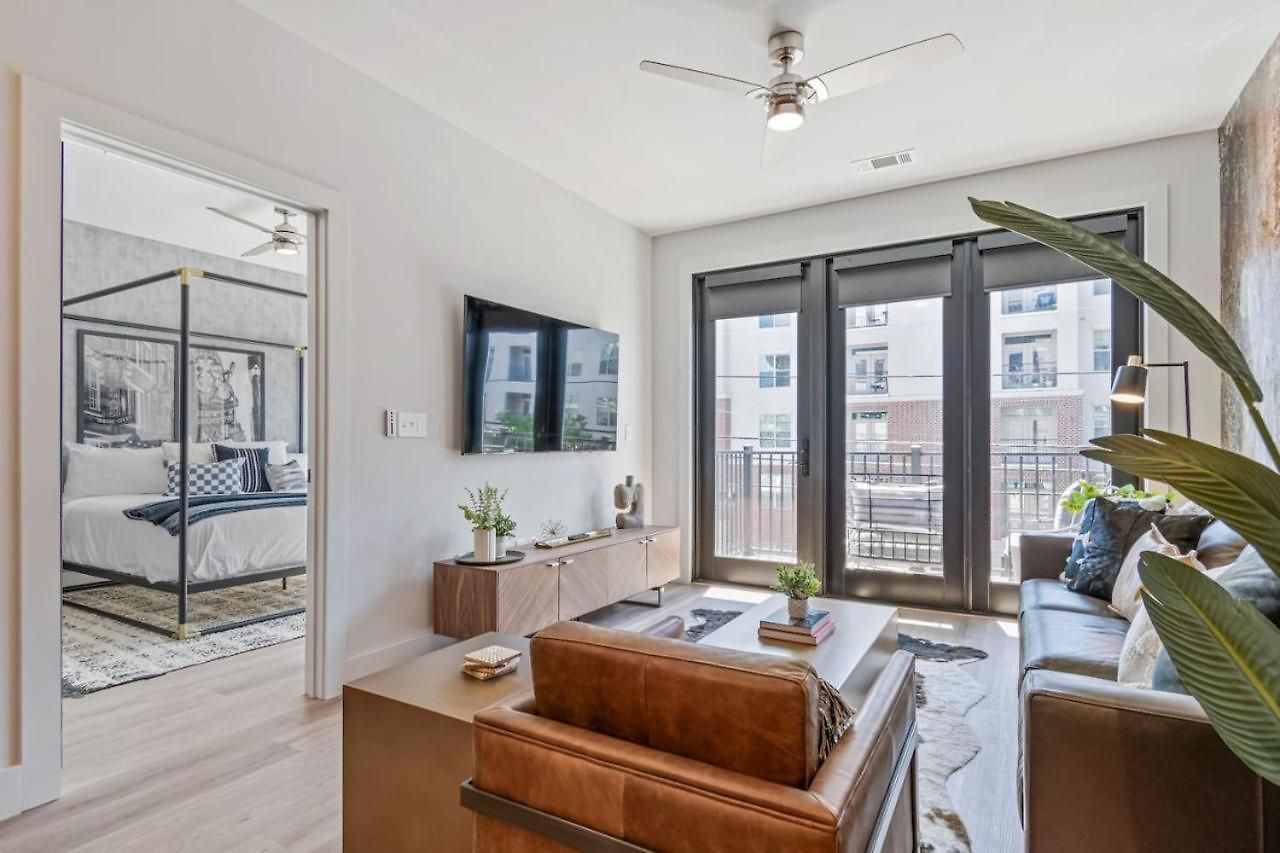 Holiday home Walk To Nightlife, Vanderbilt, Minutes To Broadway *