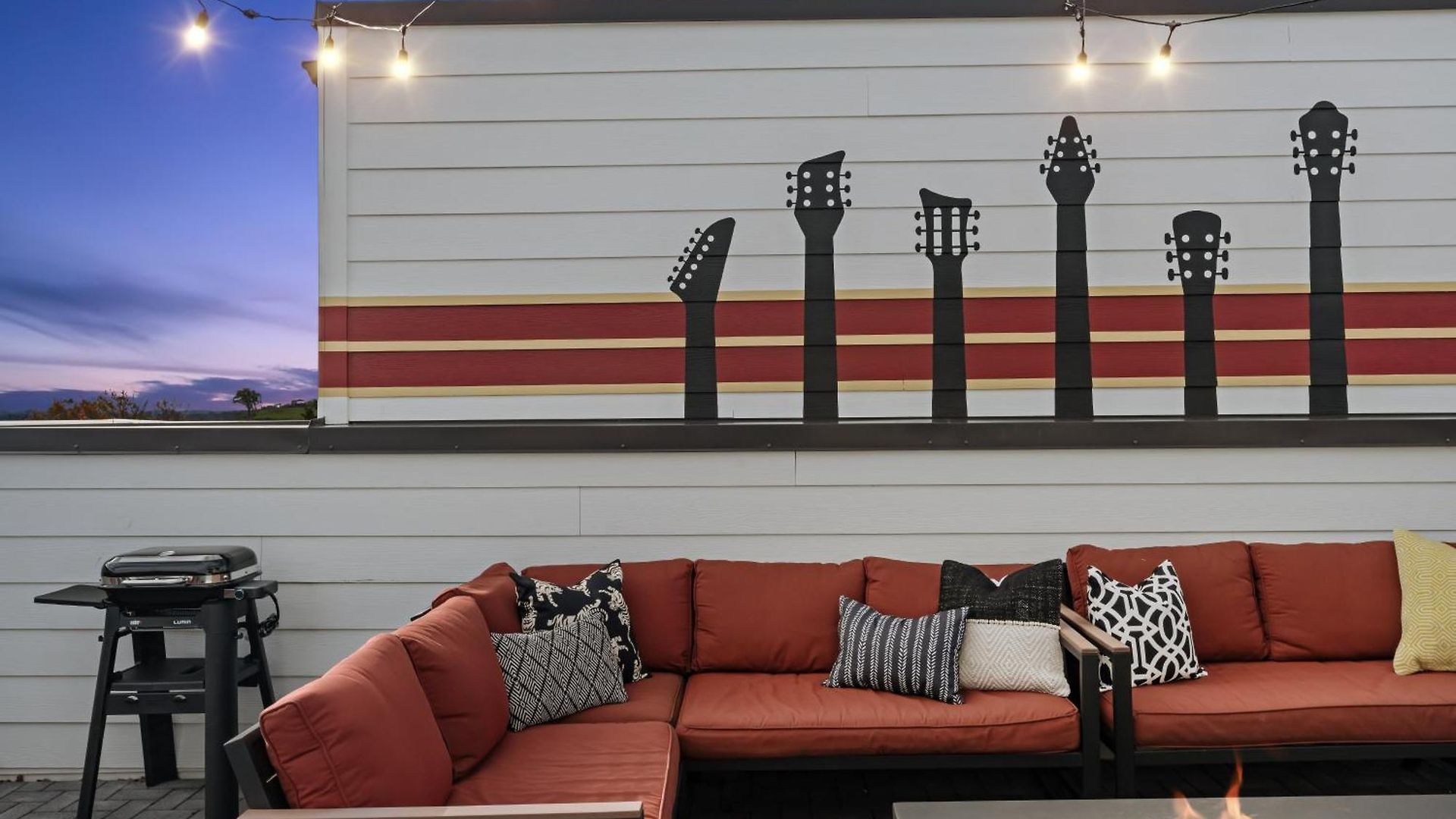 Cool Townhouse Close To Downtown Holiday home *