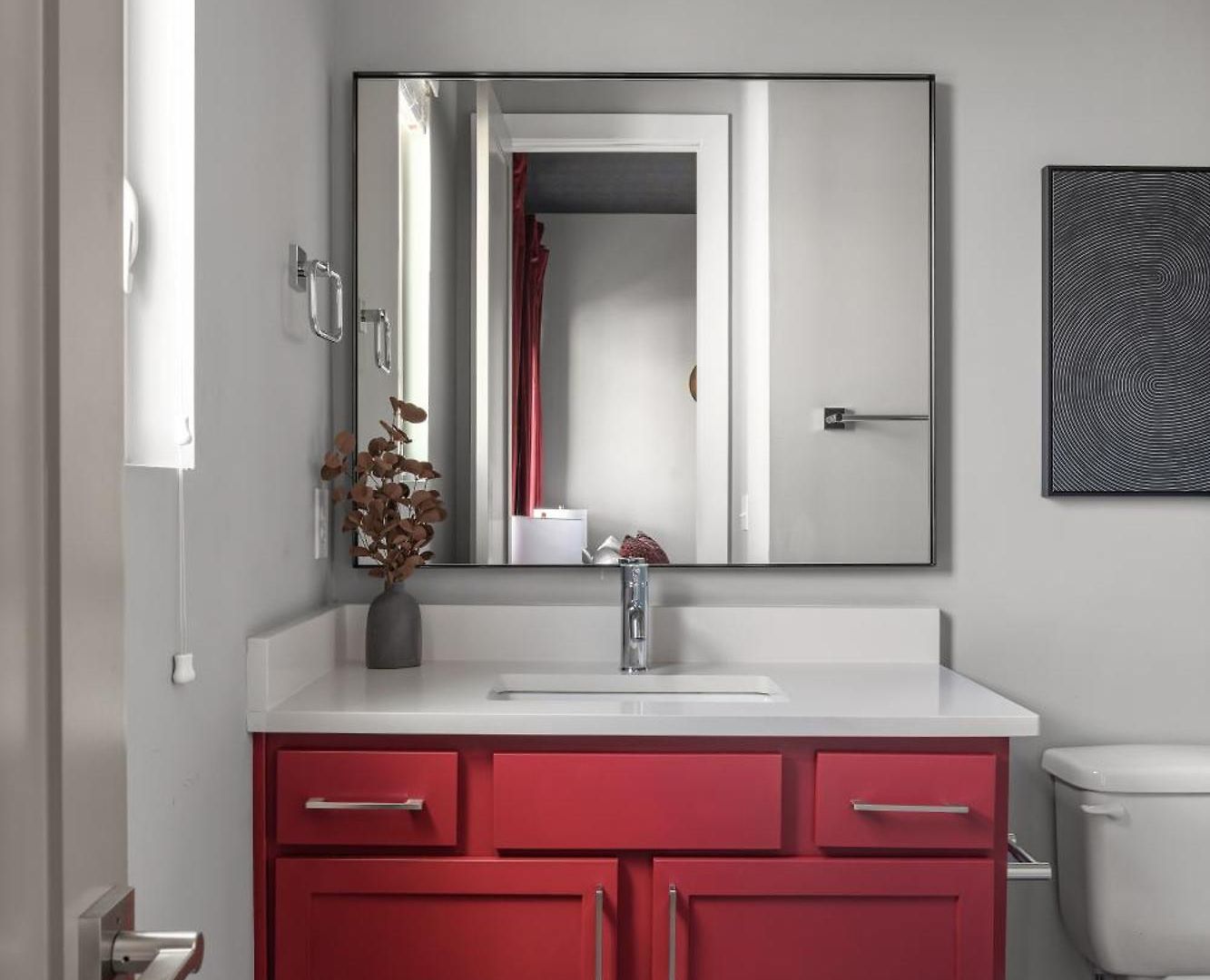 Cool Townhouse Close To Downtown