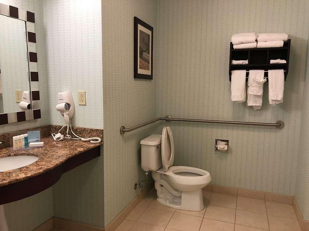Hampton & At Opryland Hotel Nashville