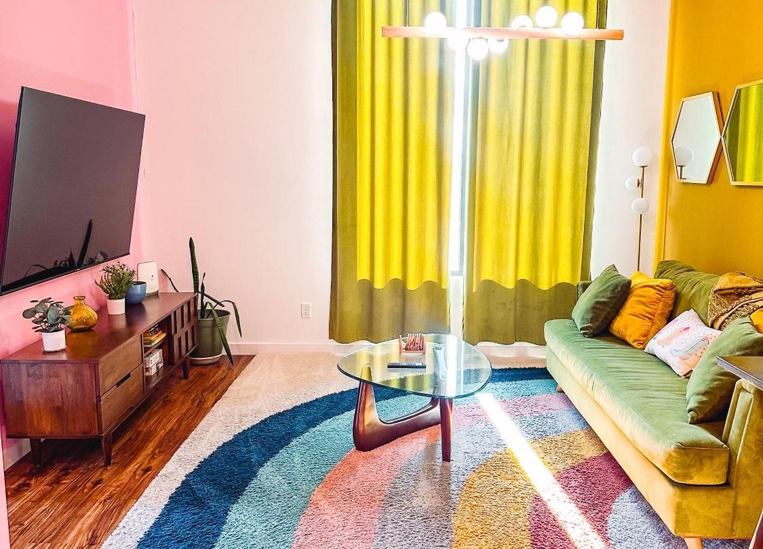 Vintage Vibes - Minutes From The Broadway Buzz Holiday home Nashville