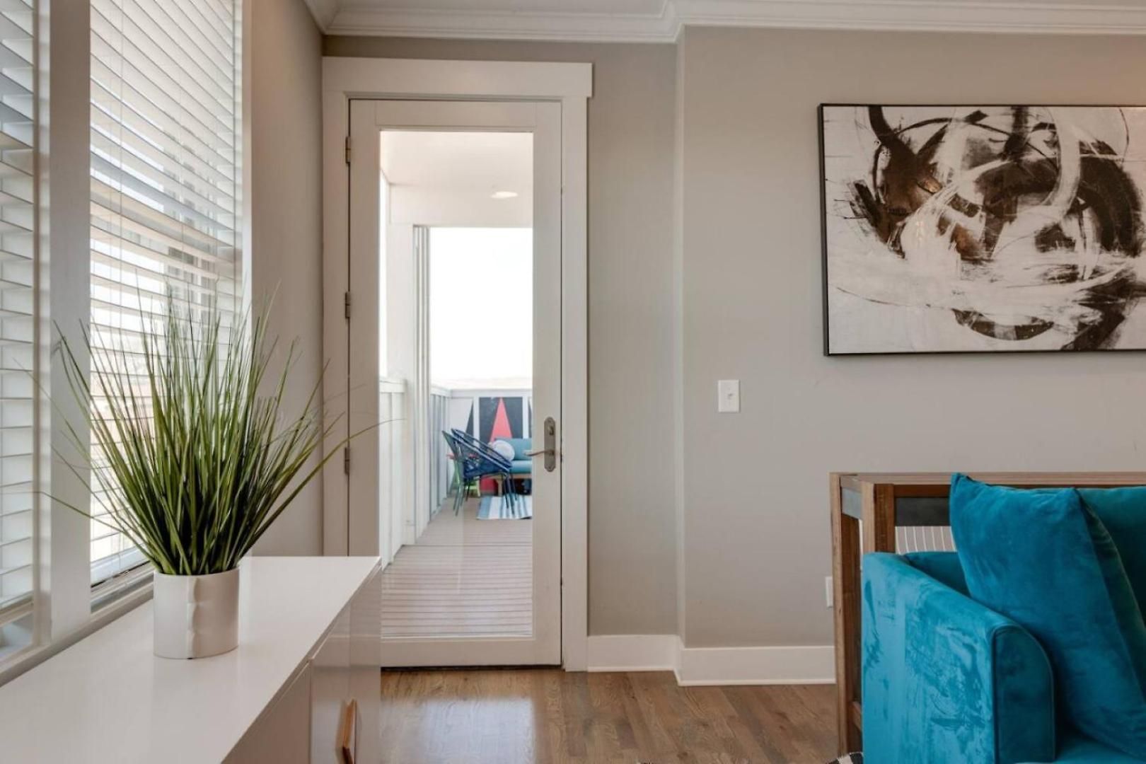 Apartment Nations Sky Retreat 2br Private Rooftop Views *