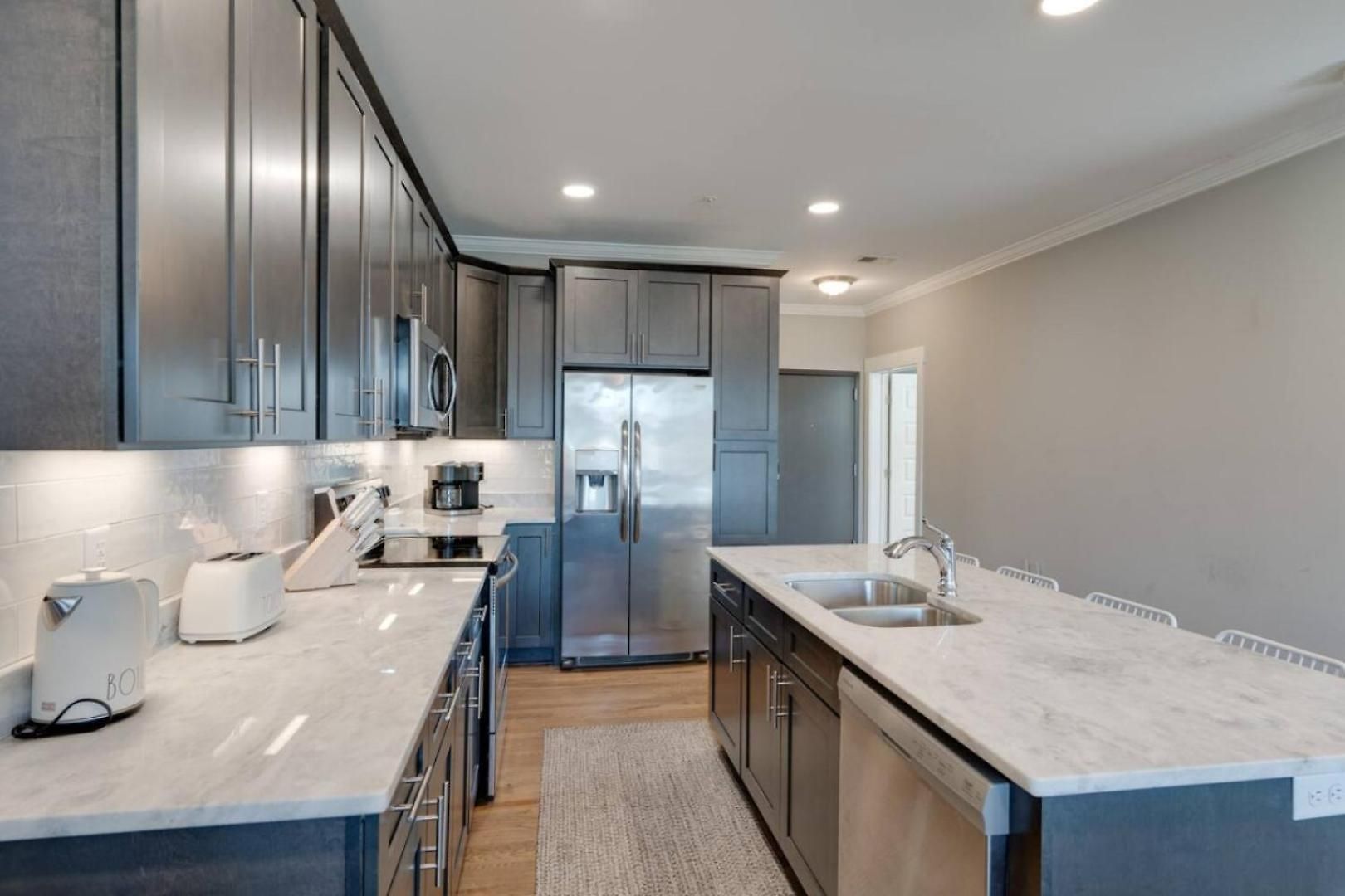 Nations Sky Retreat 2br Private Rooftop Views Apartment Nashville