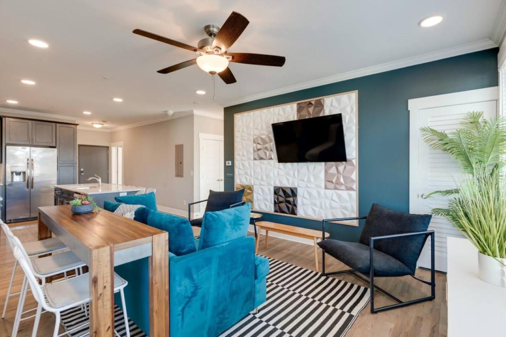 Nations Sky Retreat 2br Private Rooftop Views Apartment *