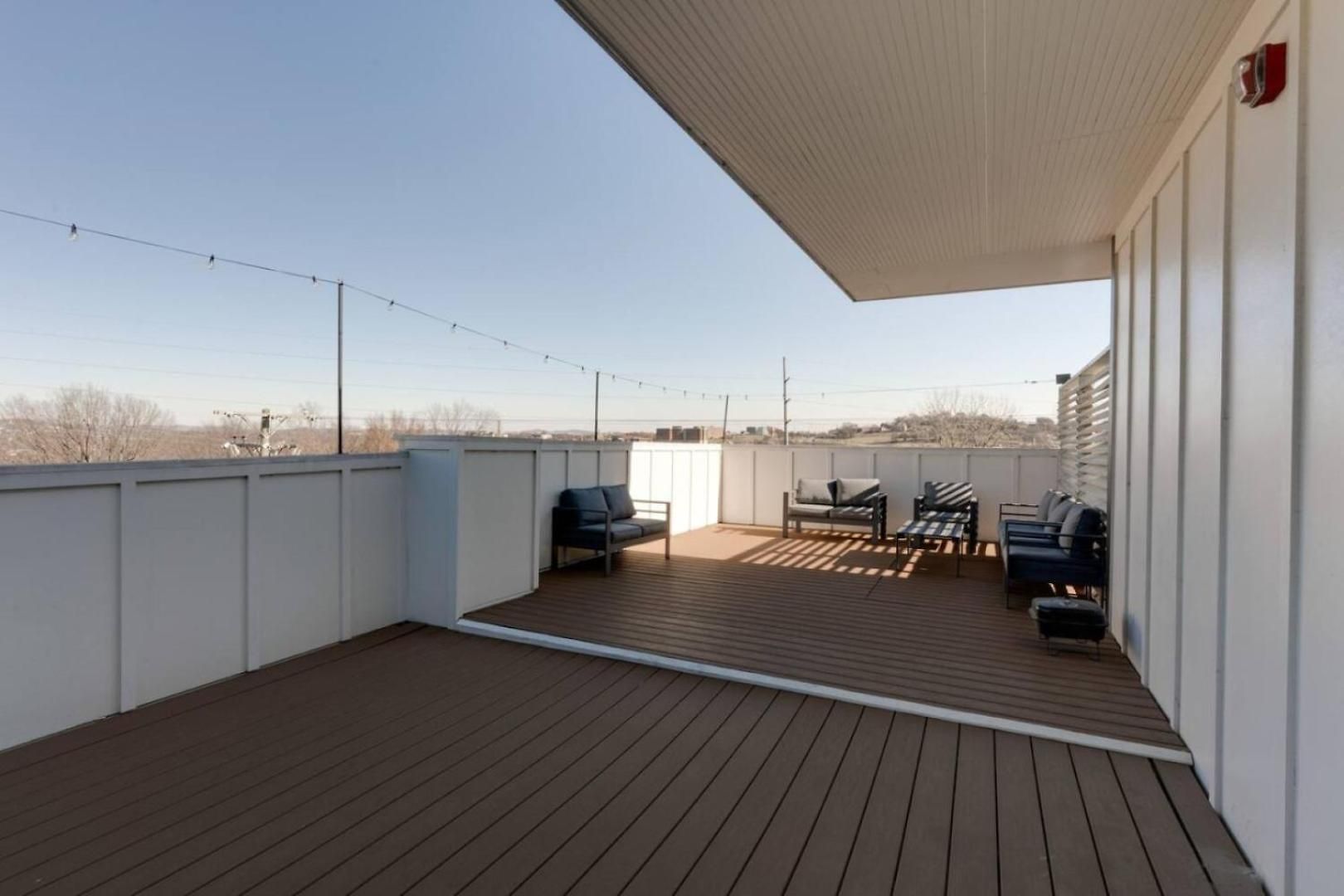Nations Sky Retreat 2br Private Rooftop Views Apartment