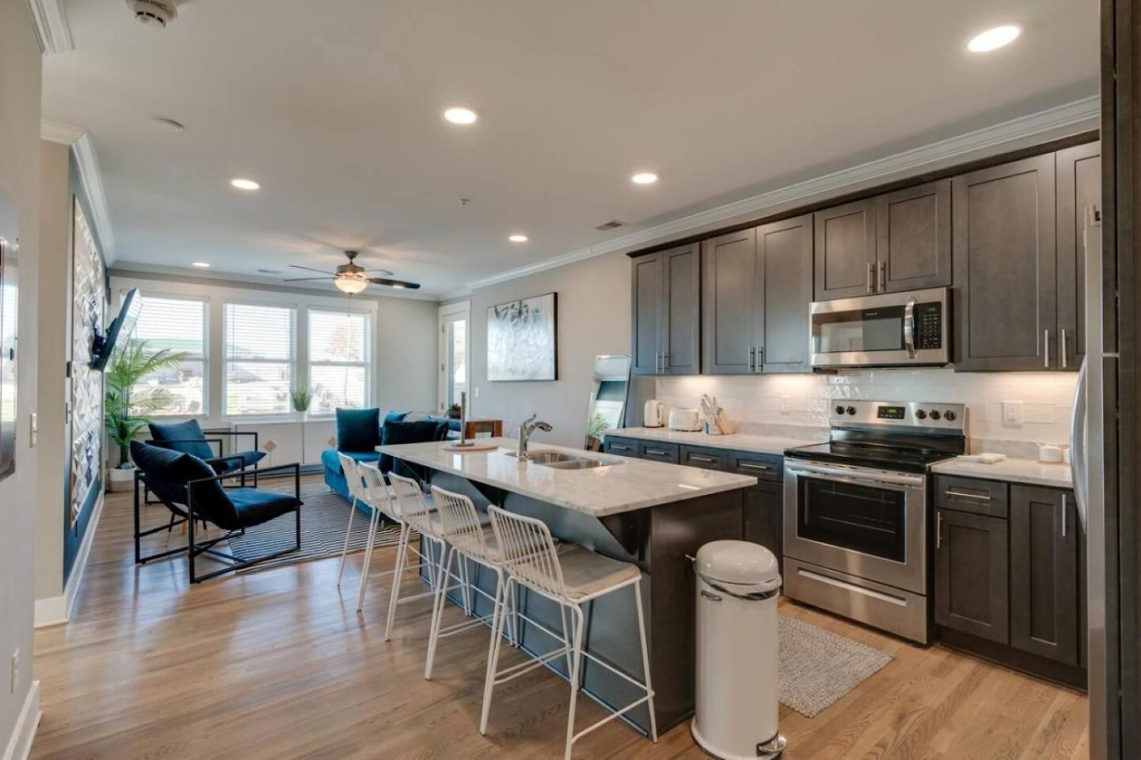 Nations Sky Retreat 2br Private Rooftop Views * Nashville