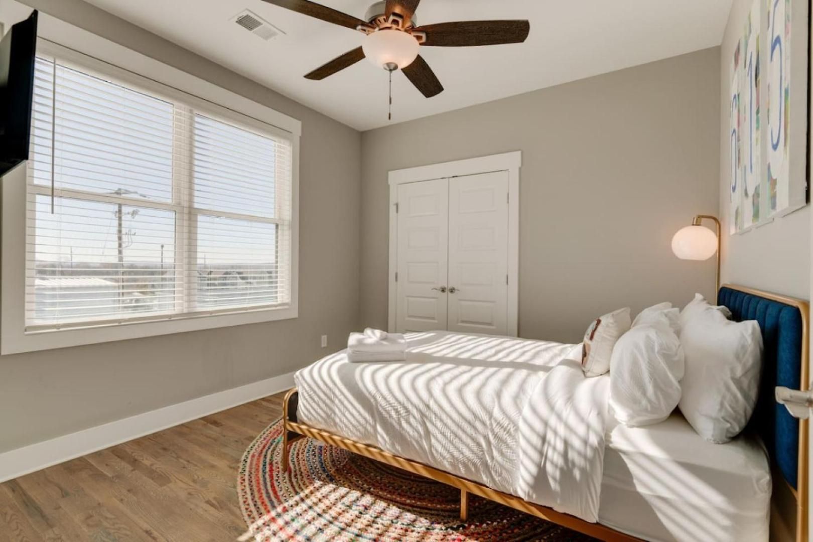 Nations Sky Retreat 2br Private Rooftop Views Apartment