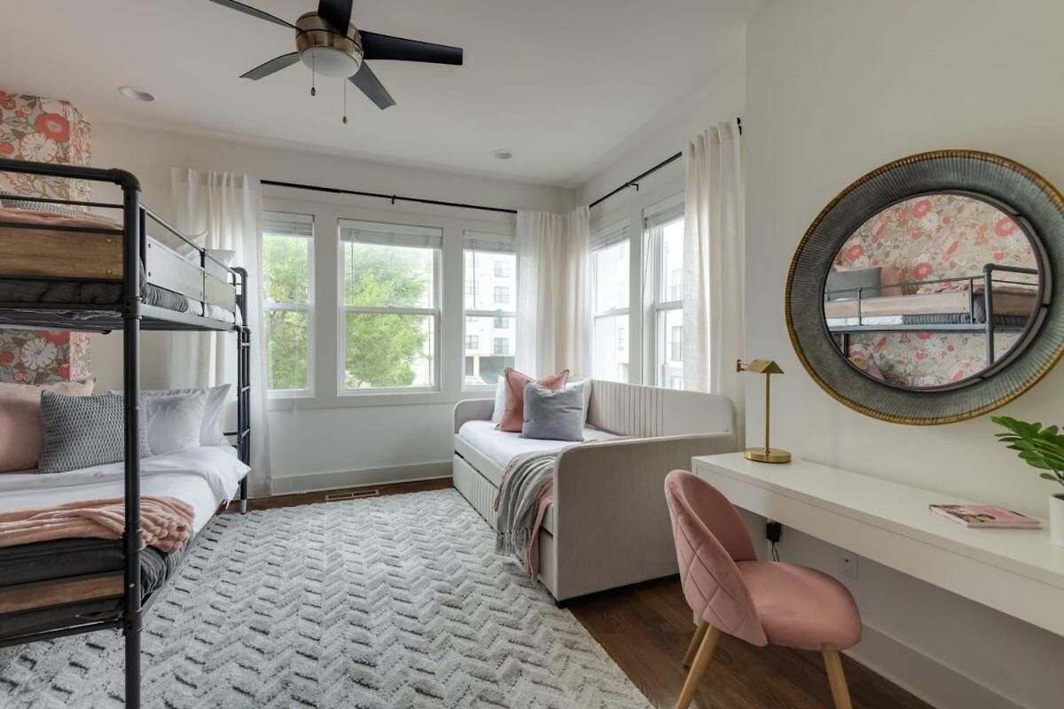 The Harper House - Beautifully Designed, Rooftop Holiday home *